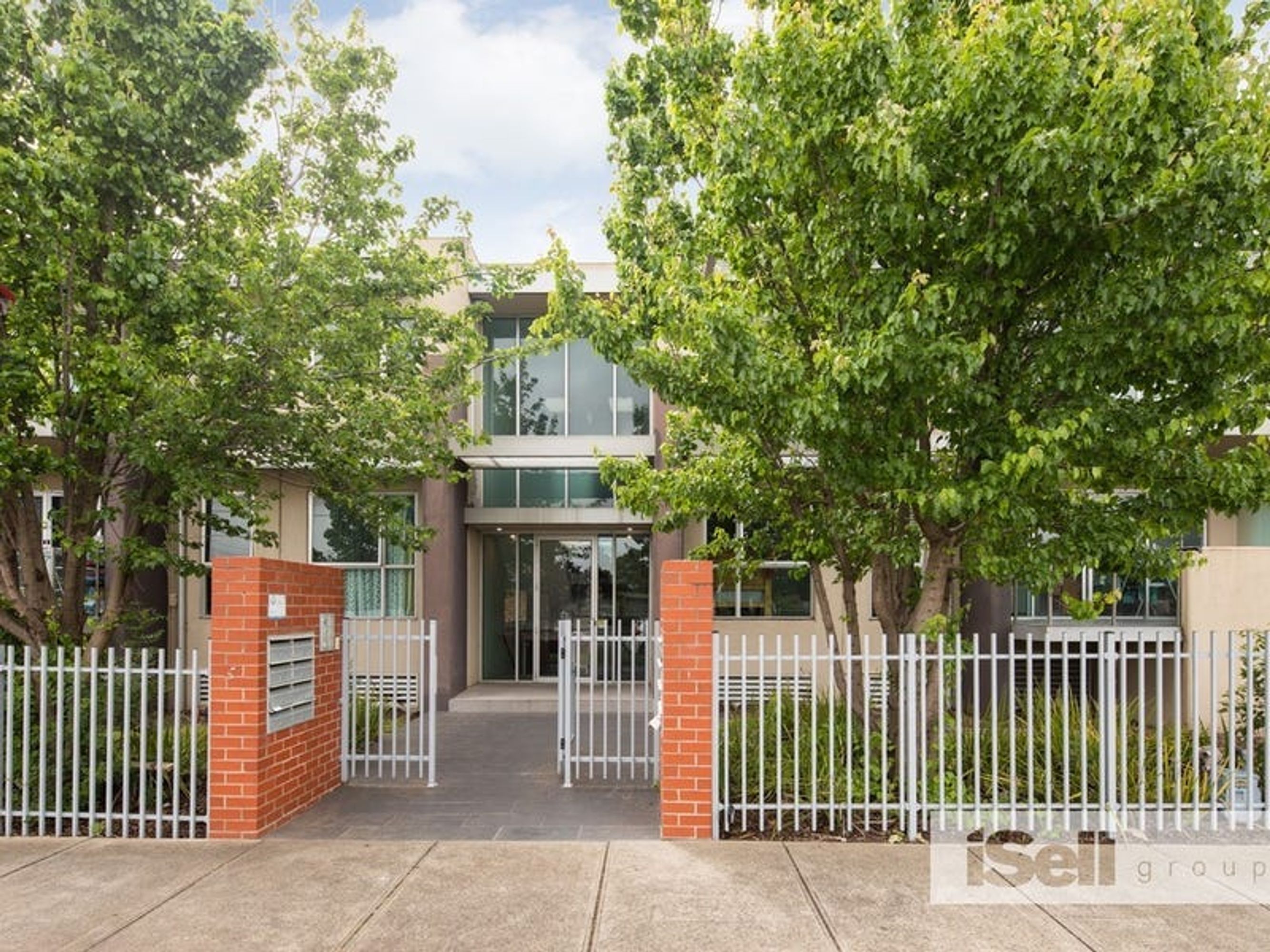 7/8 St James Avenue, Springvale - Thumbnail 2