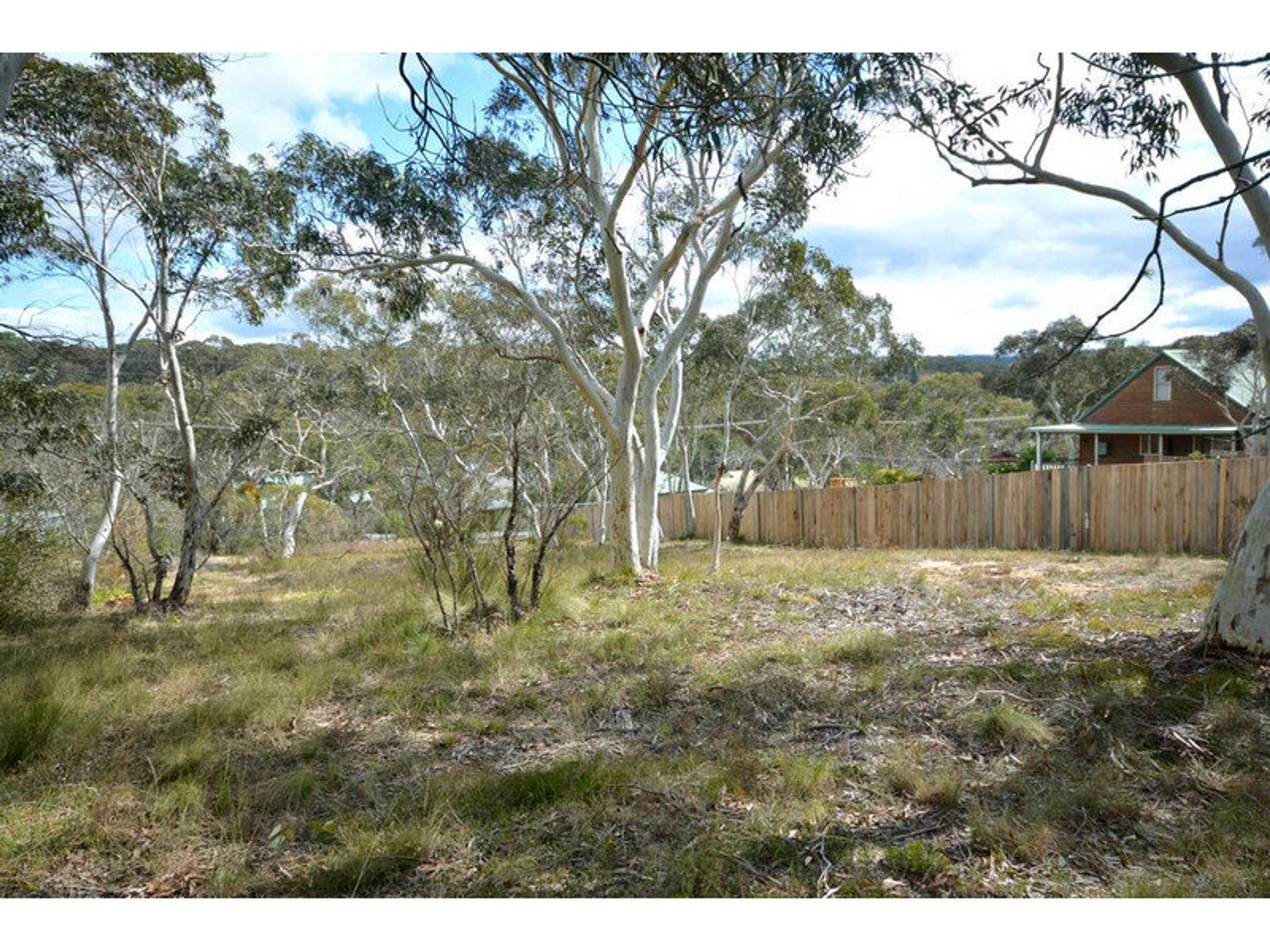 19 First Avenue, Katoomba - Thumbnail 2