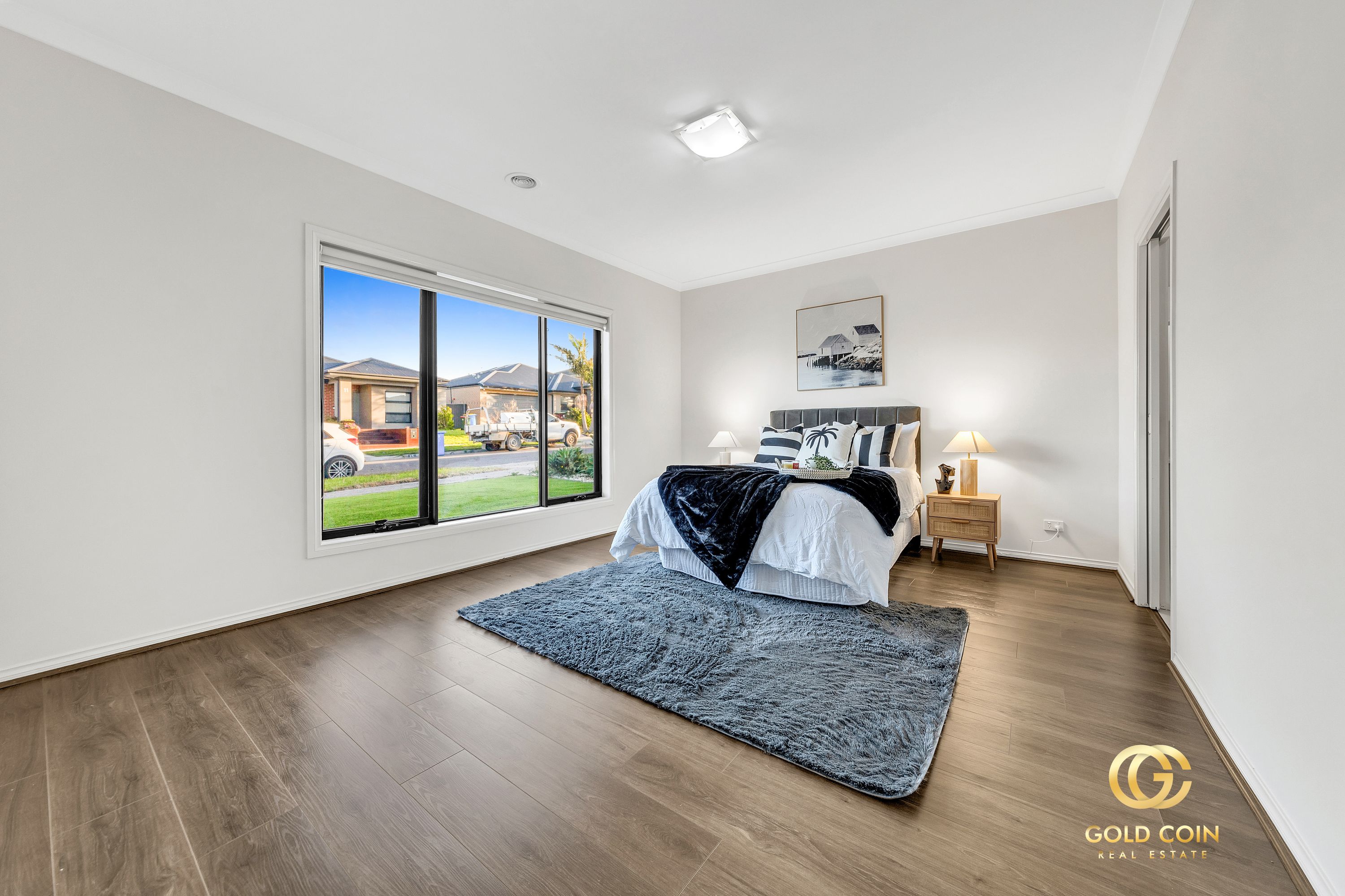 12 SHELBURN WAY, Cranbourne East - Thumbnail 5