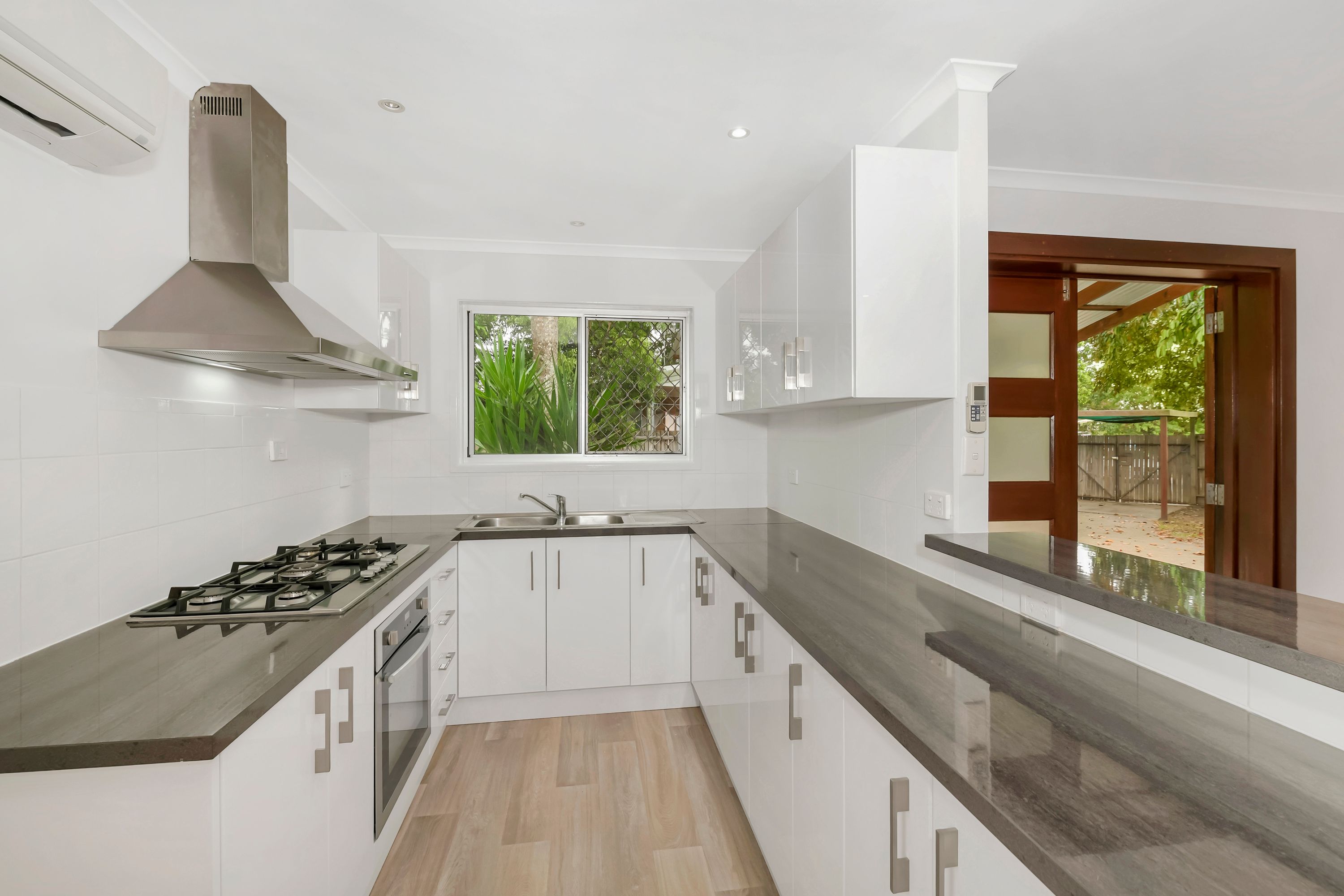 7 Goru Court, Mooroobool, QLD 4870, Mooroobool - Thumbnail 4