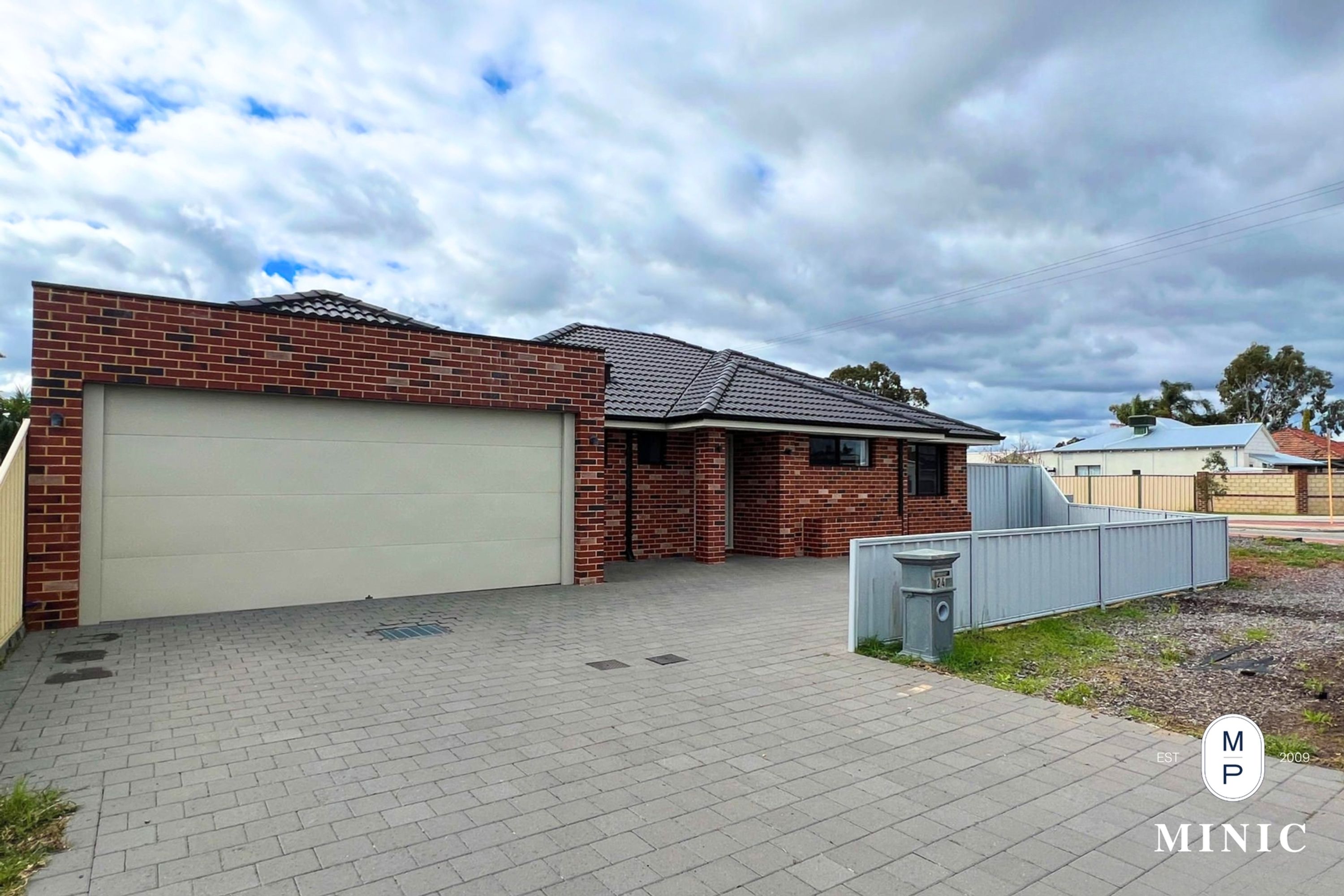 24 Redcliffe Street, East Cannington, East Cannington - Thumbnail 2