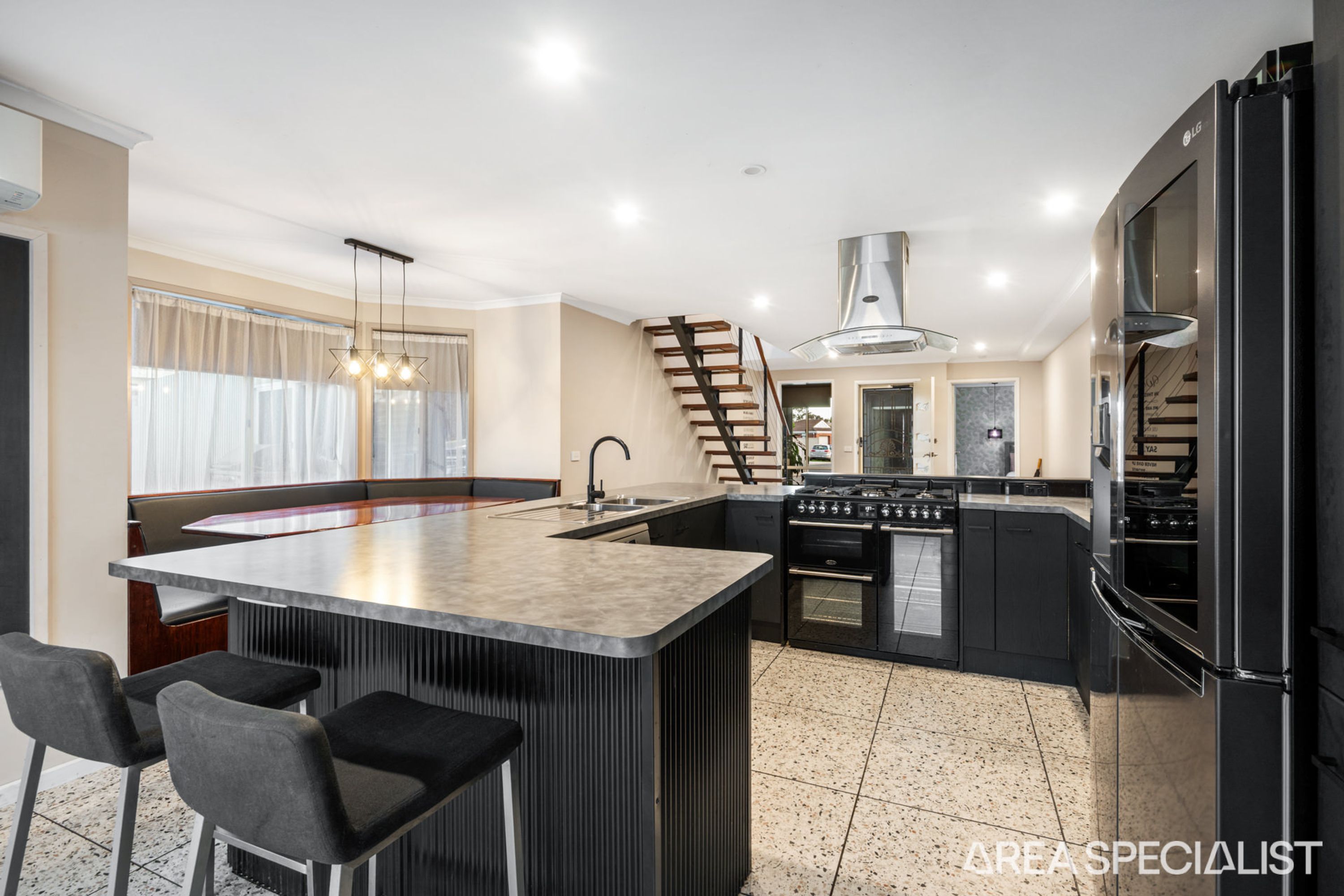 8 Winchester Court, Corio VIC 3214, Corio - Thumbnail 2