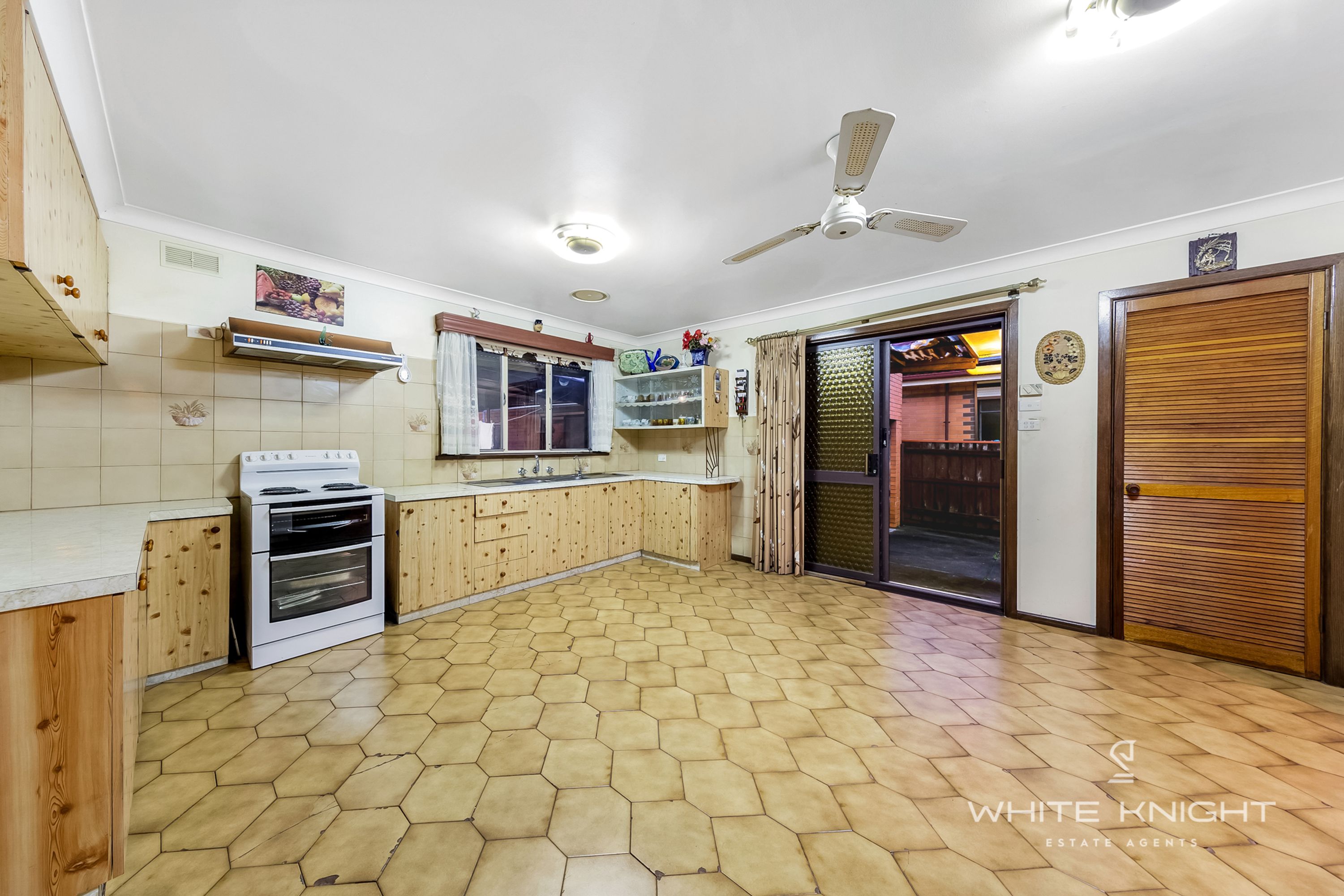 8 Rhodes Street, St Albans VIC 3021, St Albans - Thumbnail 3