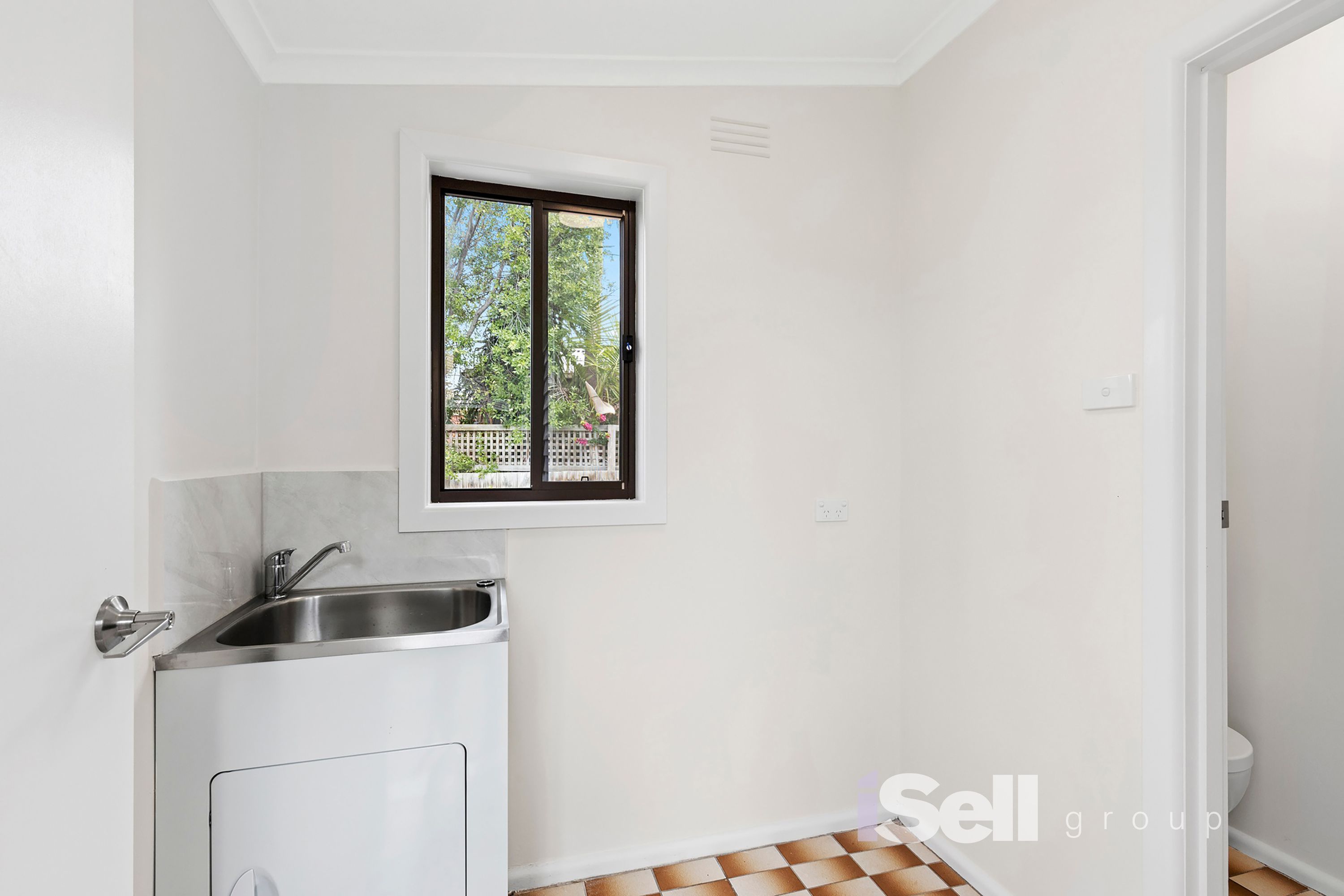 22 Charlton Street, Springvale - Thumbnail 8
