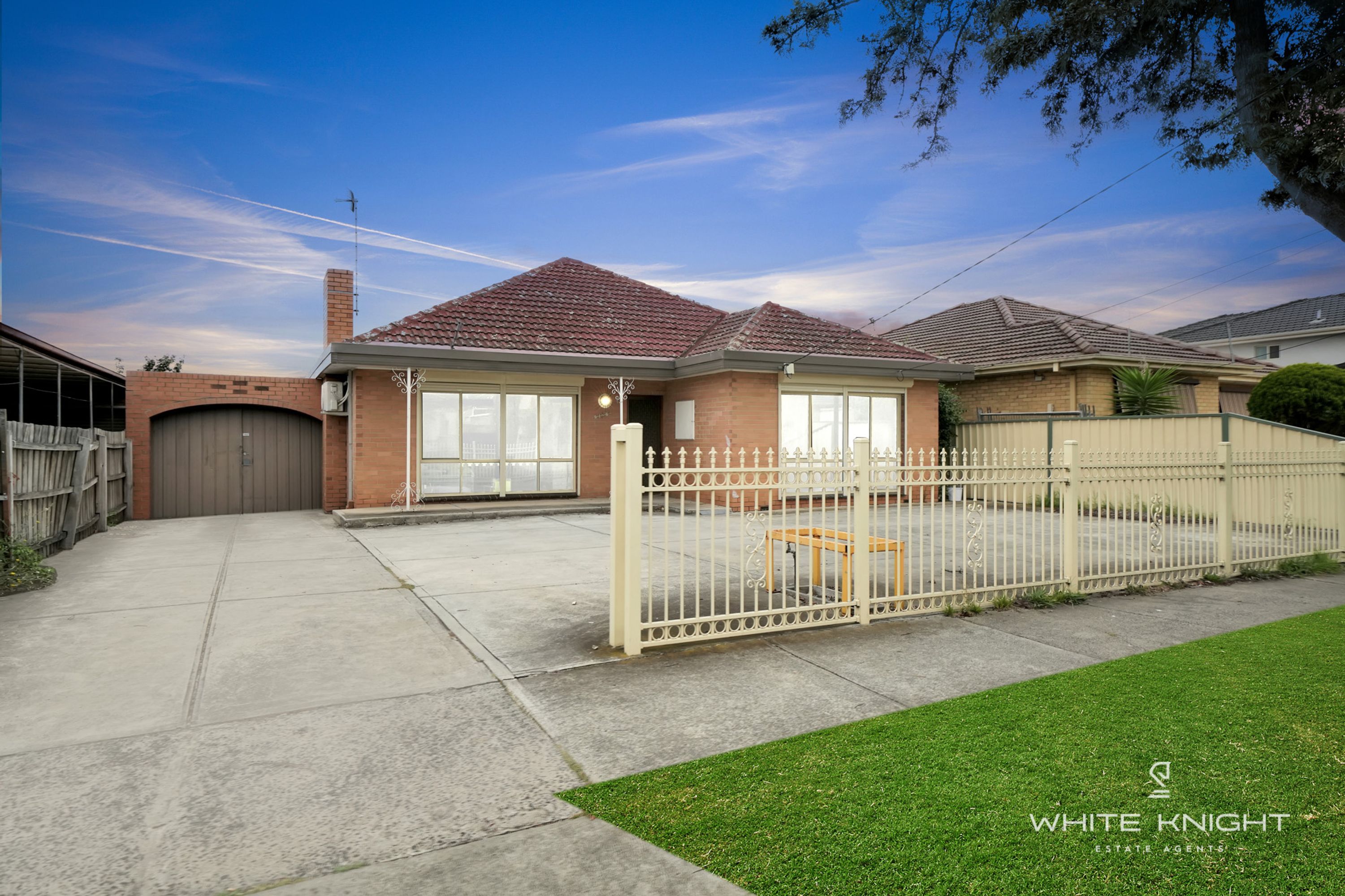 15 McIvor Road, St Albans VIC 3021, St Albans - Thumbnail 2