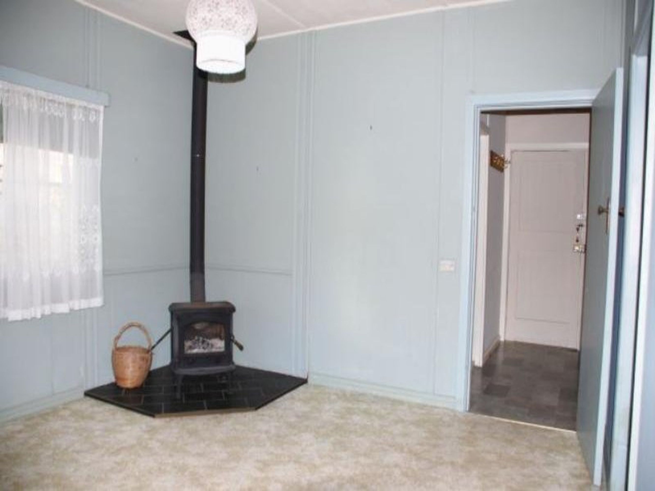 49 Evans Lookout Rd, Blackheath - Thumbnail 2
