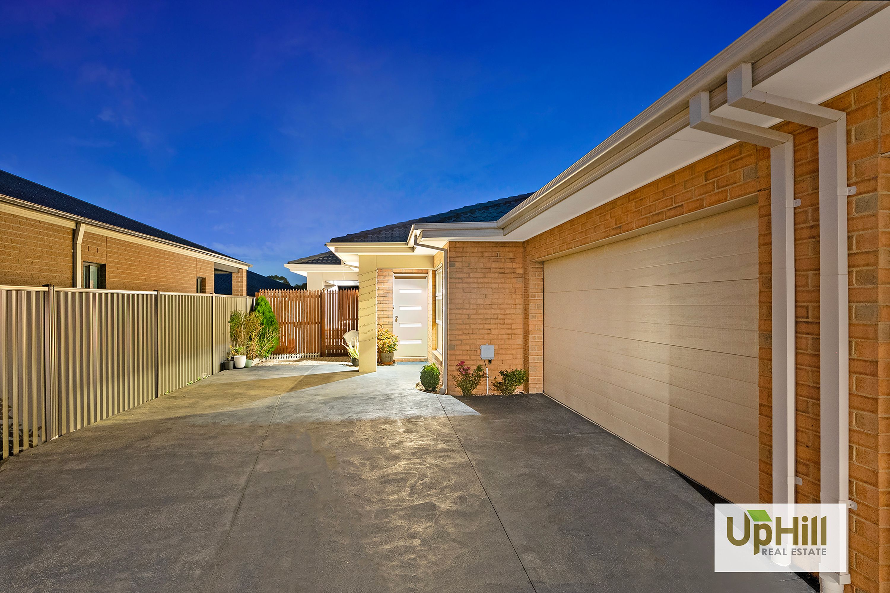 34A Genevieve Circuit, Cranbourne East - Thumbnail 2
