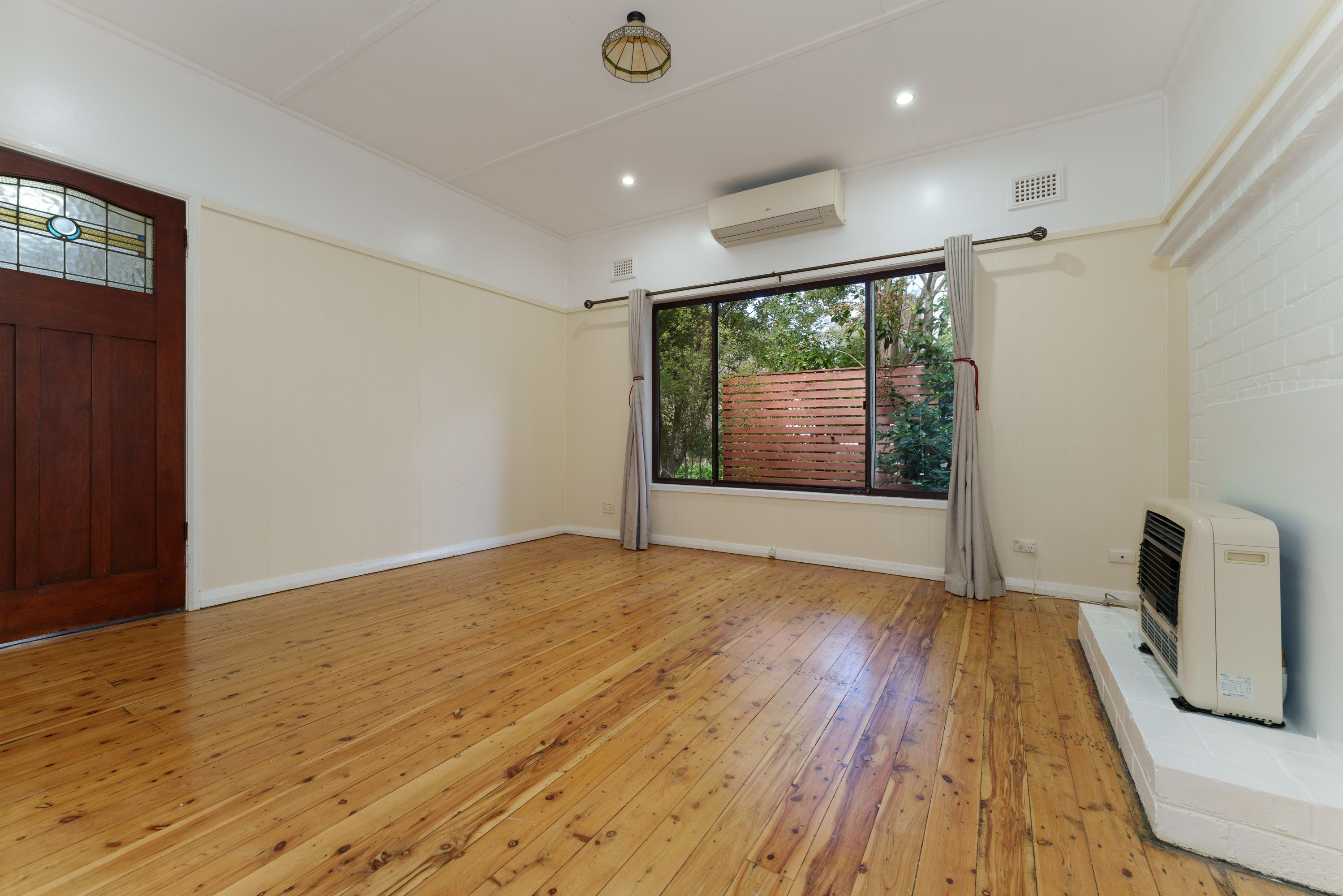 131 Burrawang Street, Katoomba - Thumbnail 6