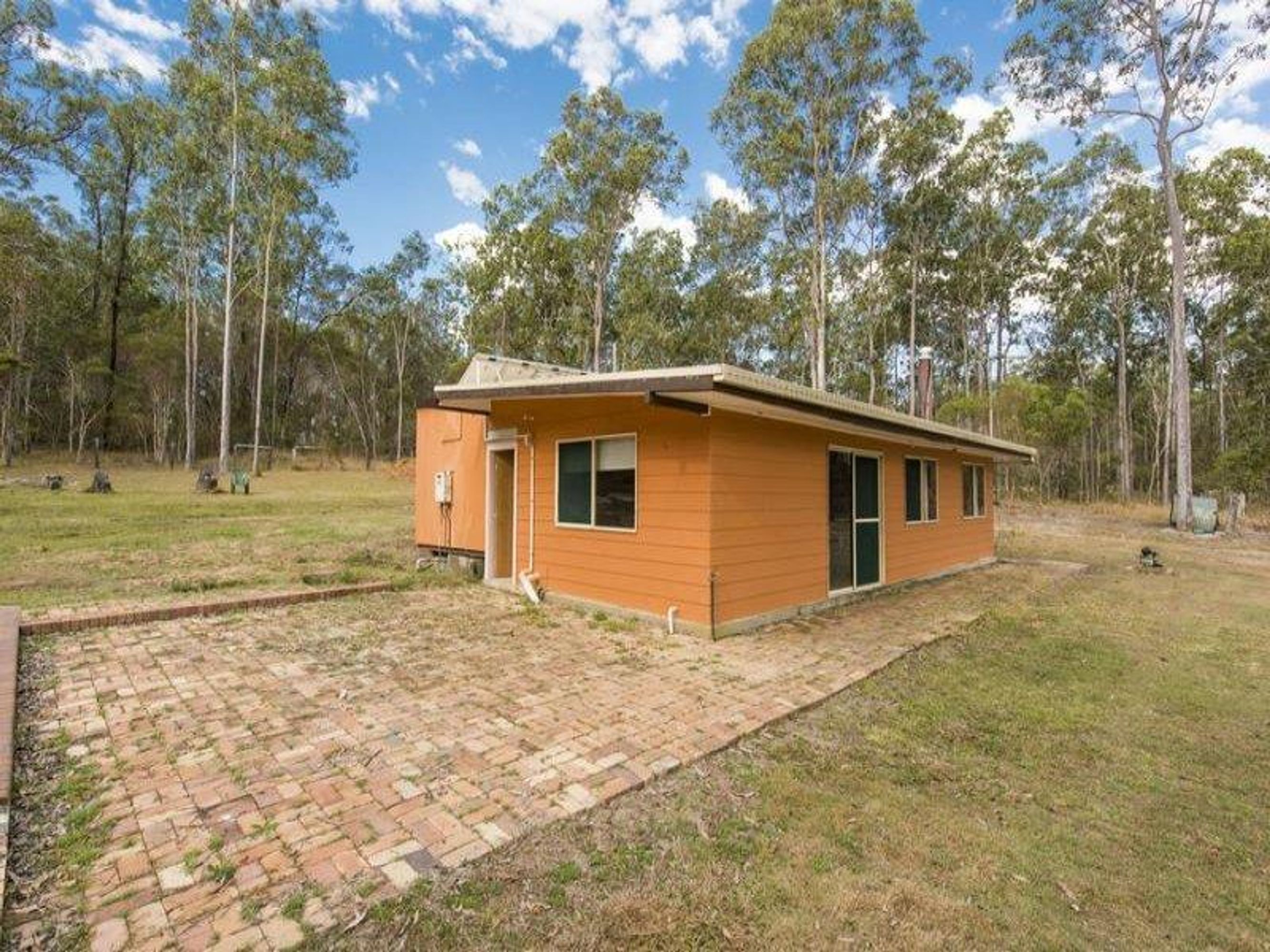 5 Smith Place, Braunstone - Image 1