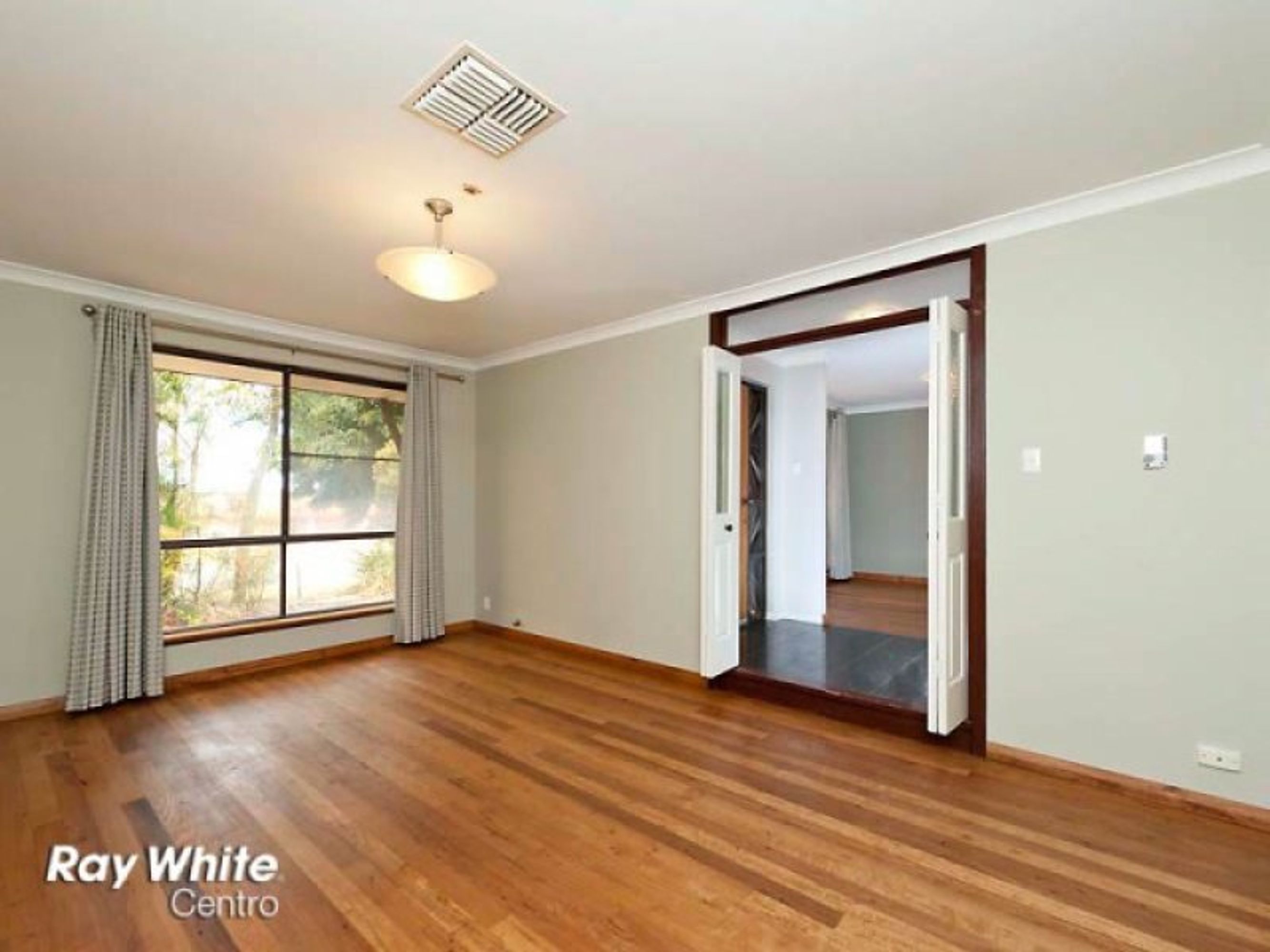 143 Glengarry Drive, Duncraig, WA 6023, Duncraig - Thumbnail 4