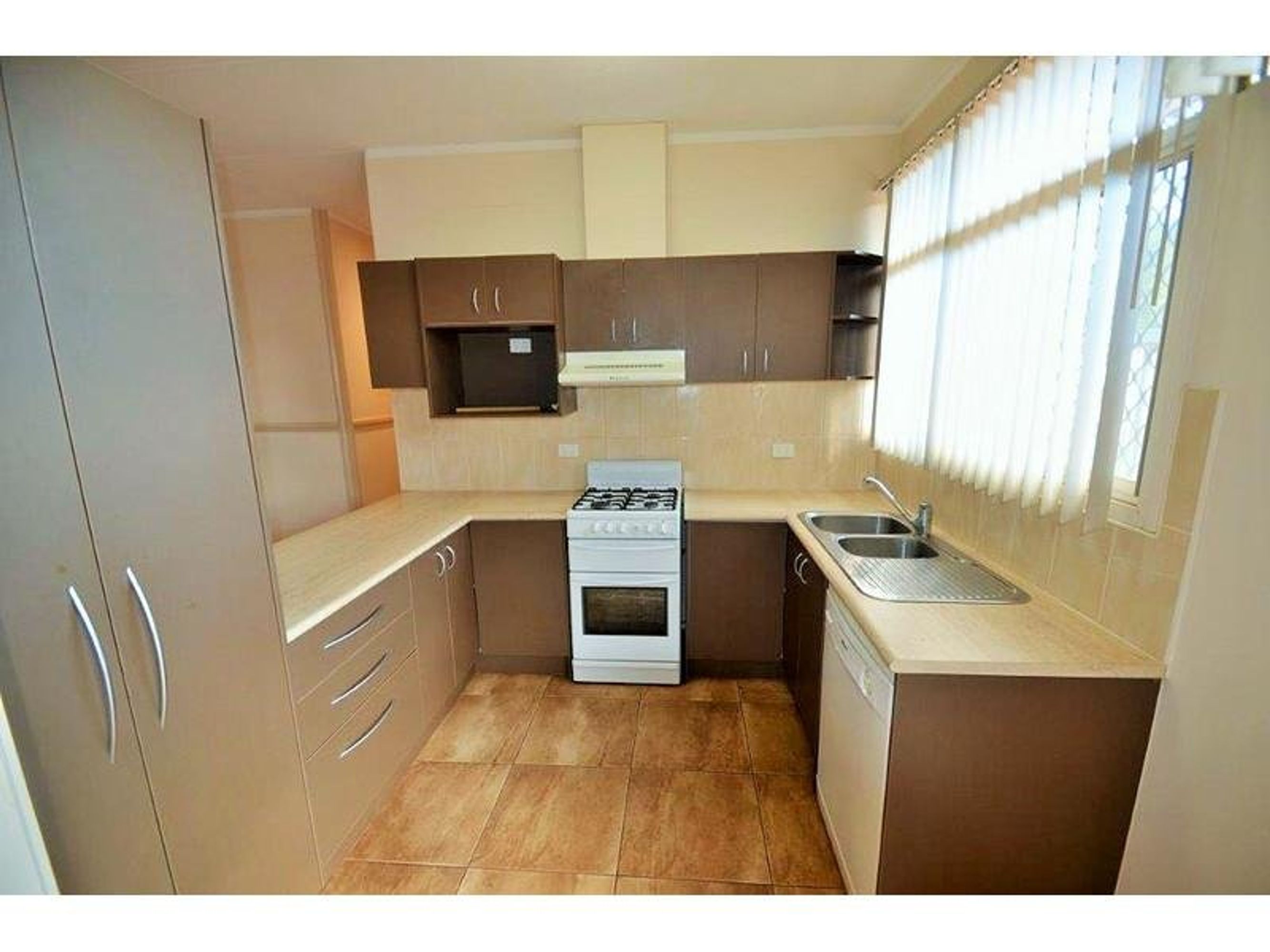 44 Mauger Place, South Hedland, WA 6722, South Hedland - Thumbnail 2