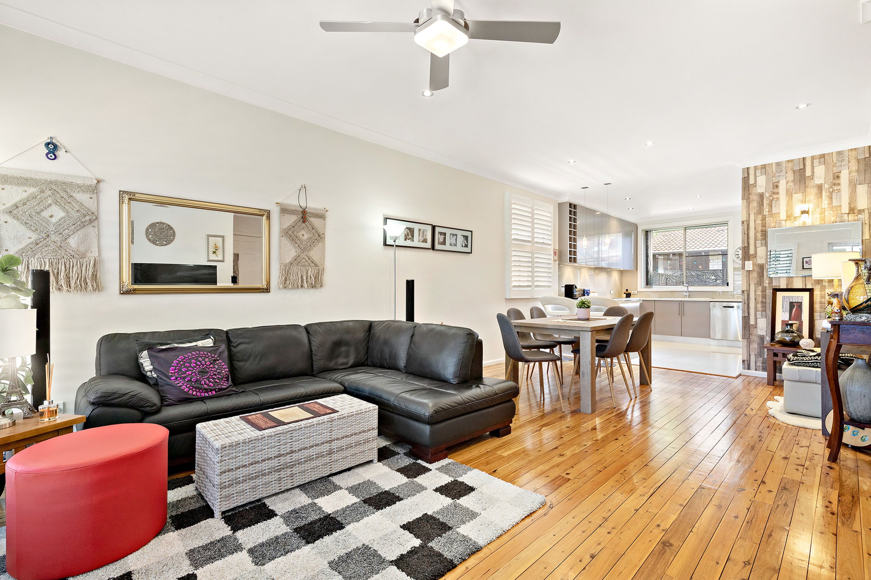 12/23-25 Fontainebleau Street