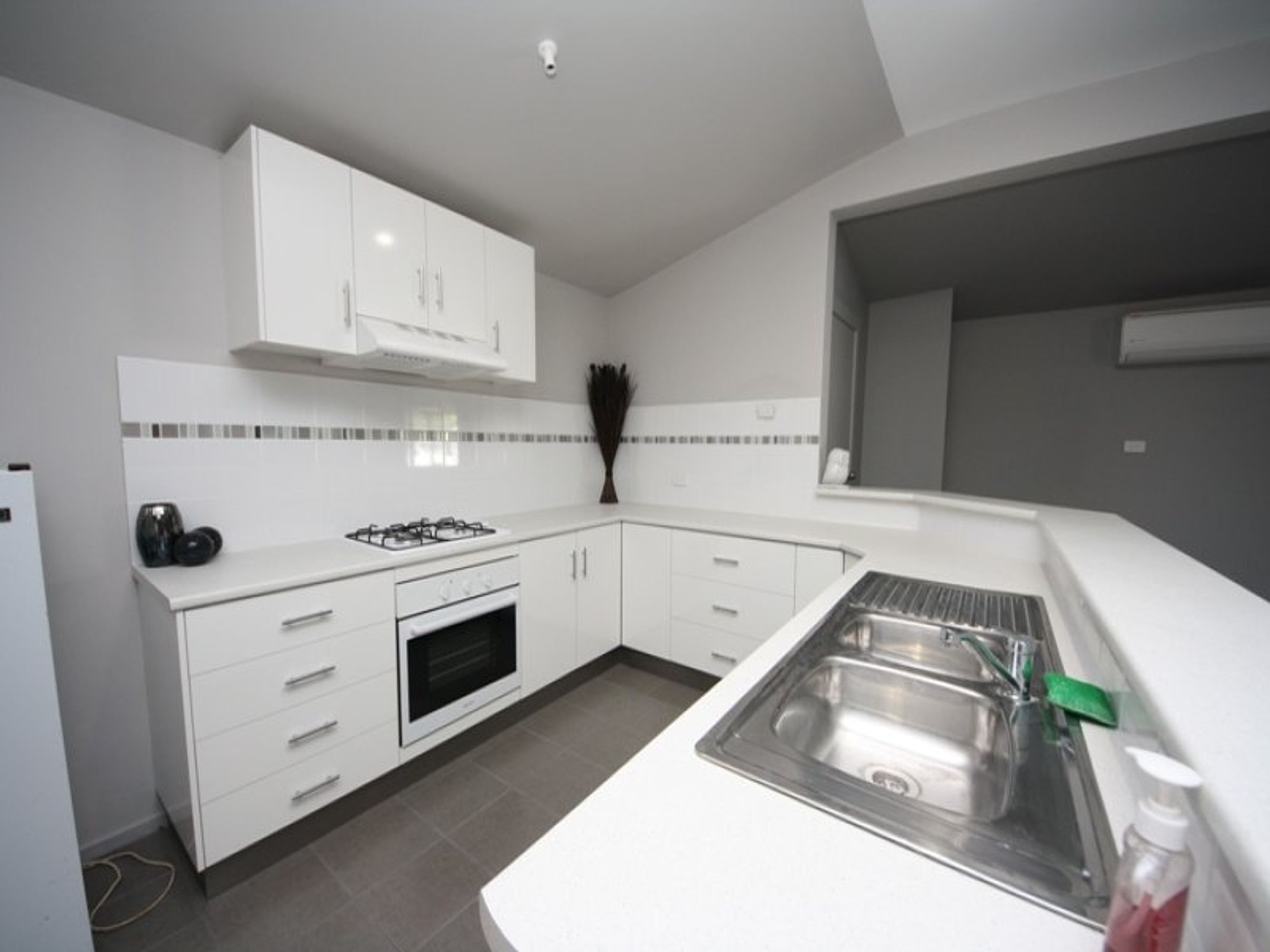 37 Bennett Road, Horsham, VIC 3400, Horsham - Thumbnail 2