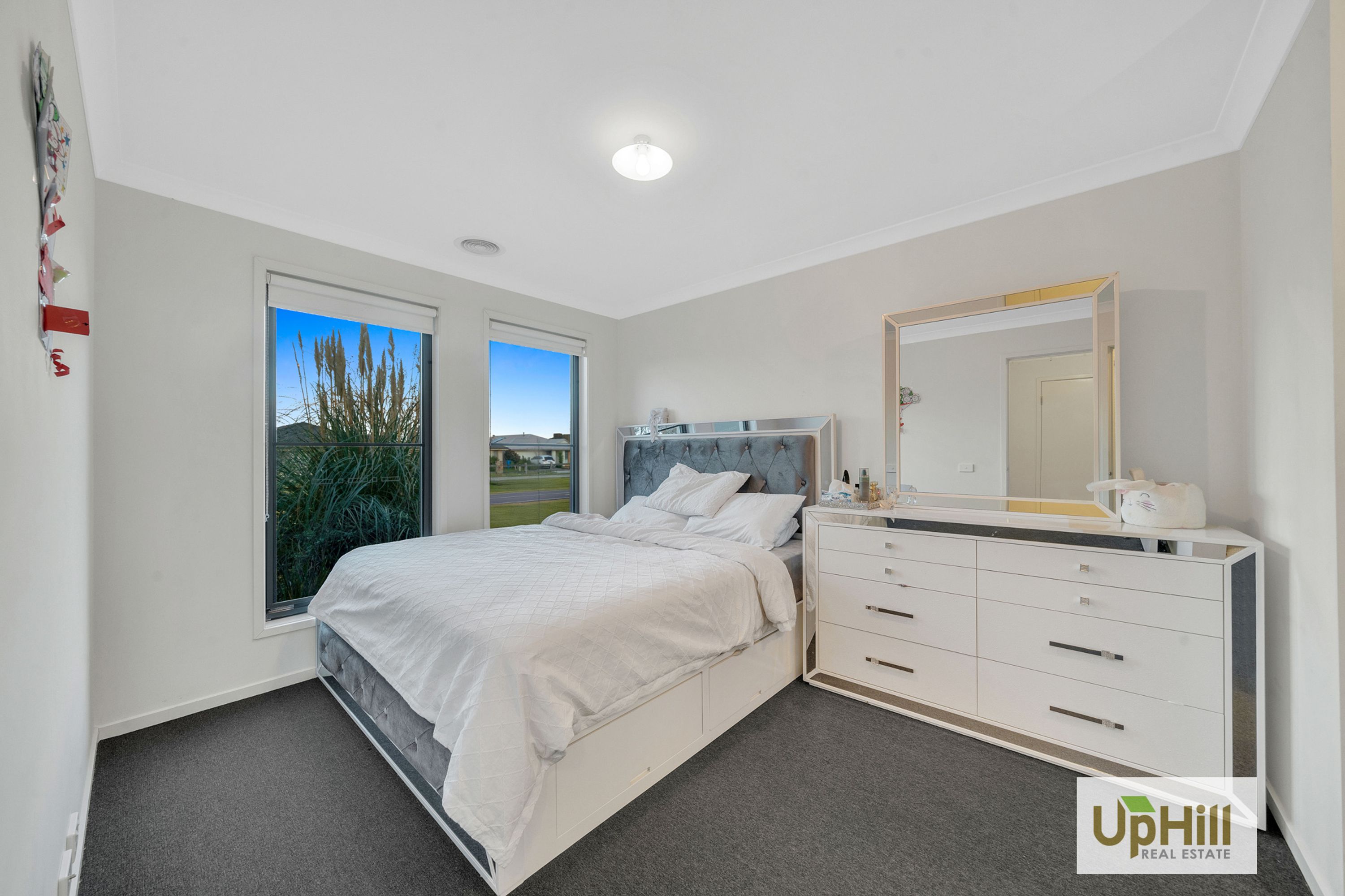 11A Thoroughbred Drive, Clyde North - Thumbnail 2