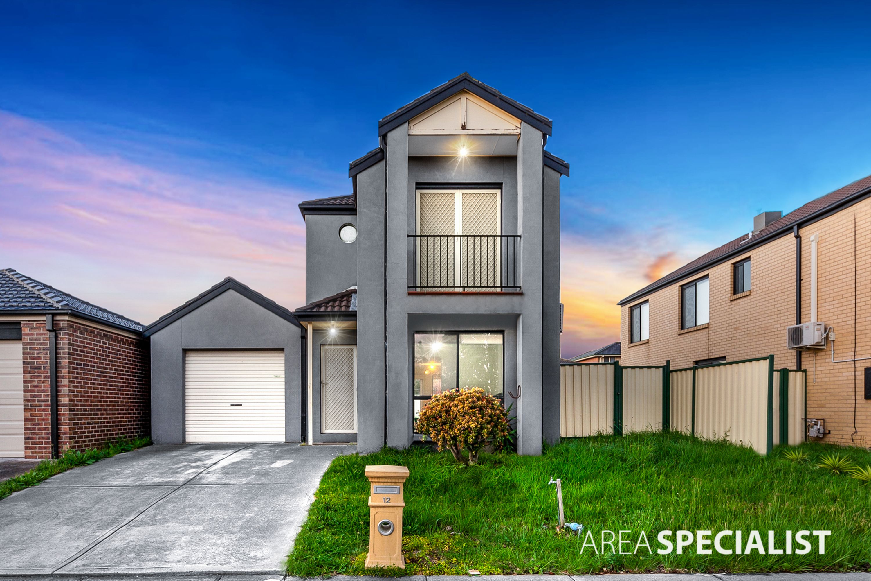 12 Mochrie Grove, Cairnlea VIC 3023, Cairnlea - Thumbnail 2