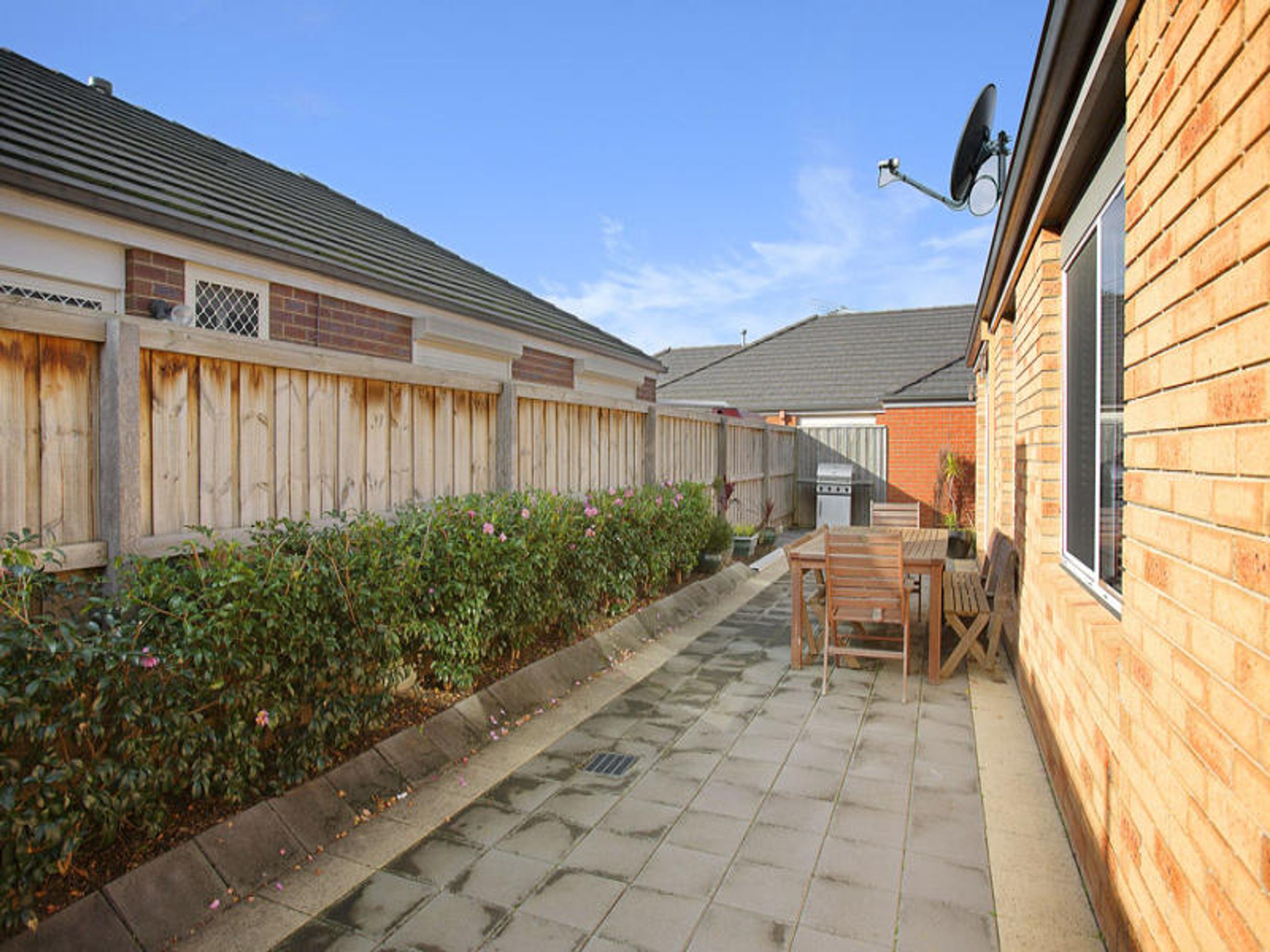 22 Ivory Crescent, Springvale South - Thumbnail 8