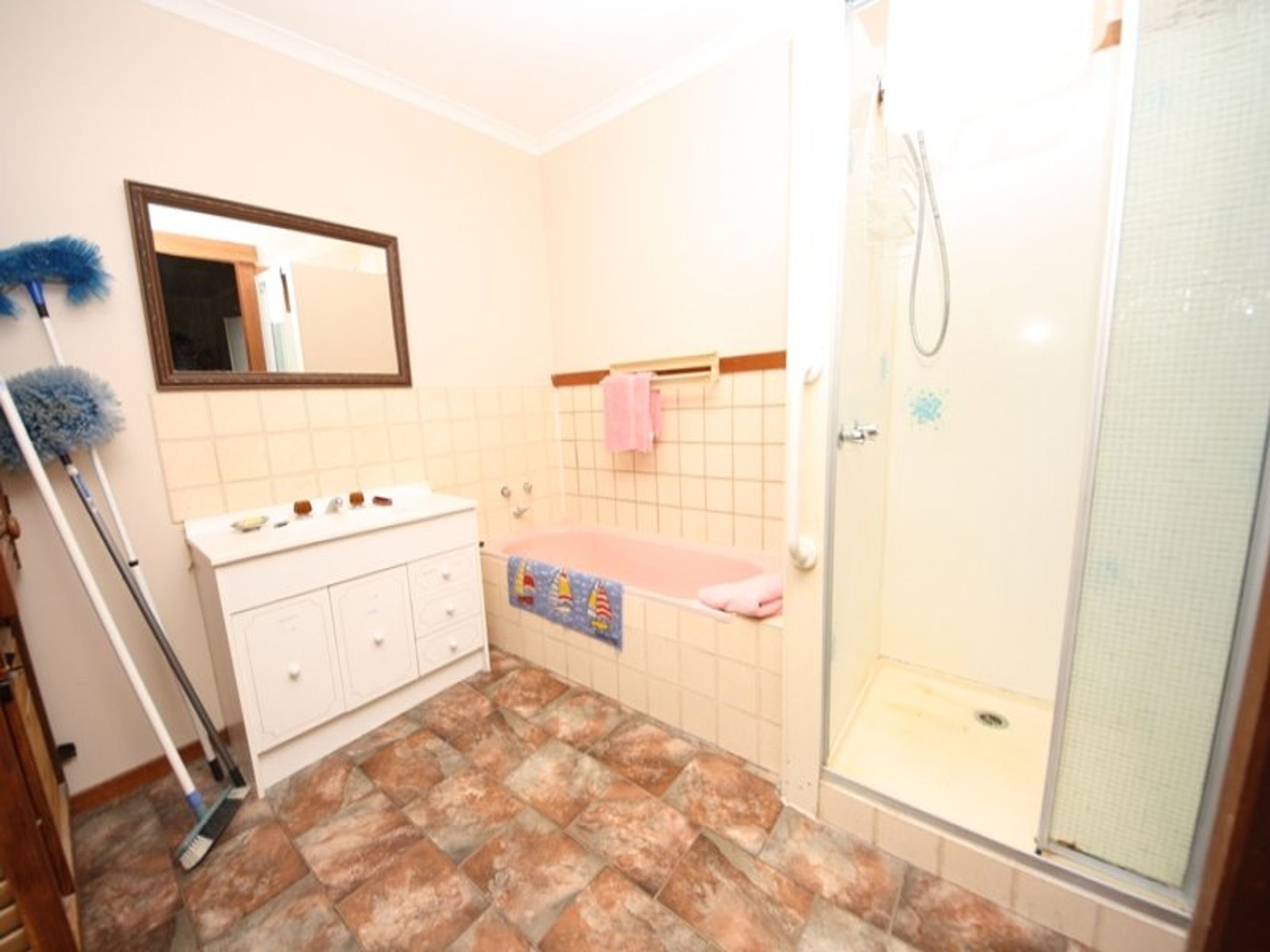 27 Fraser Street, Nhill VIC 3418, Nhill - Thumbnail 3
