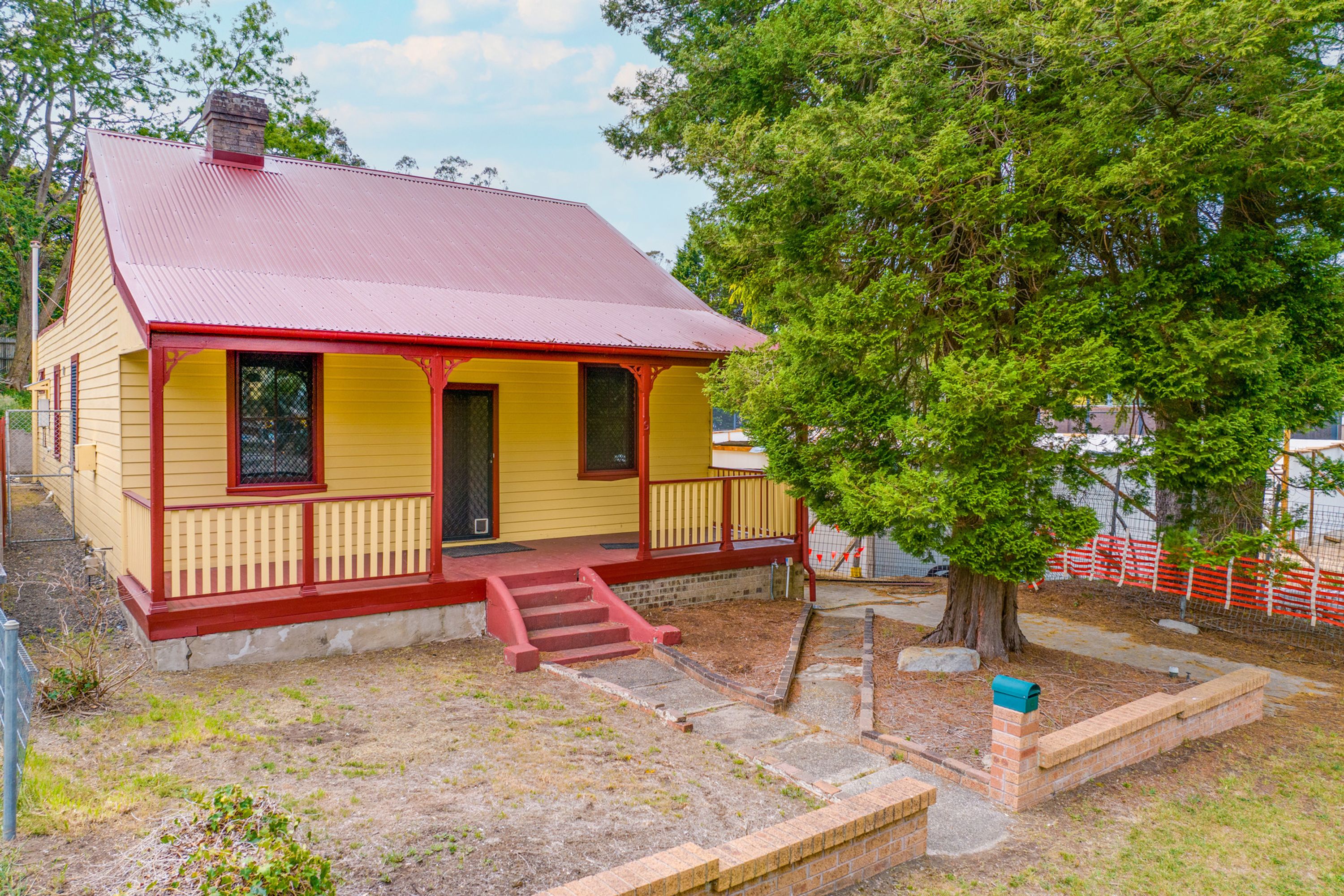 9 Cooper Street, Katoomba - Thumbnail 2