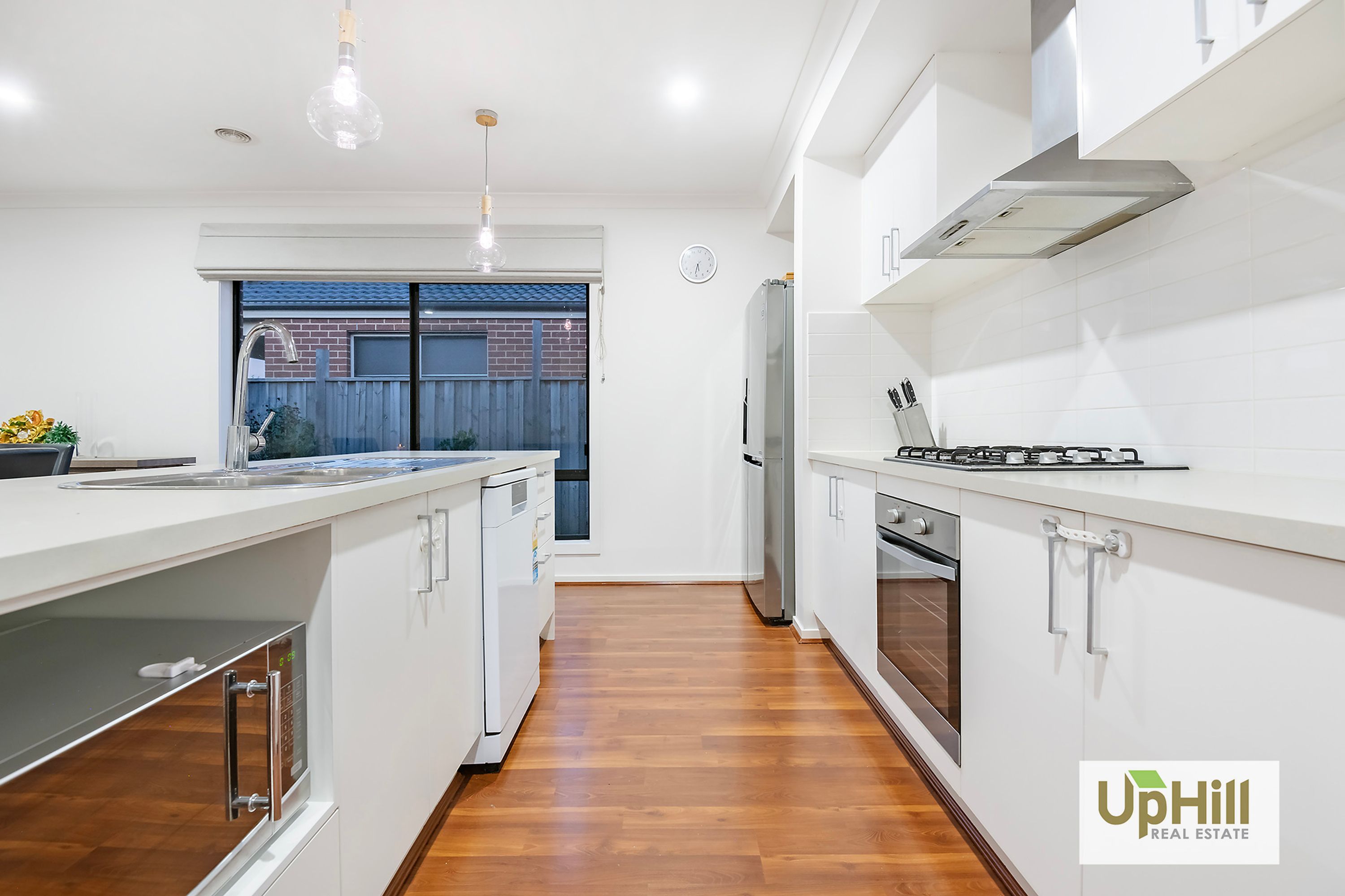 27 Parkgate Drive, Clyde North - Thumbnail 7
