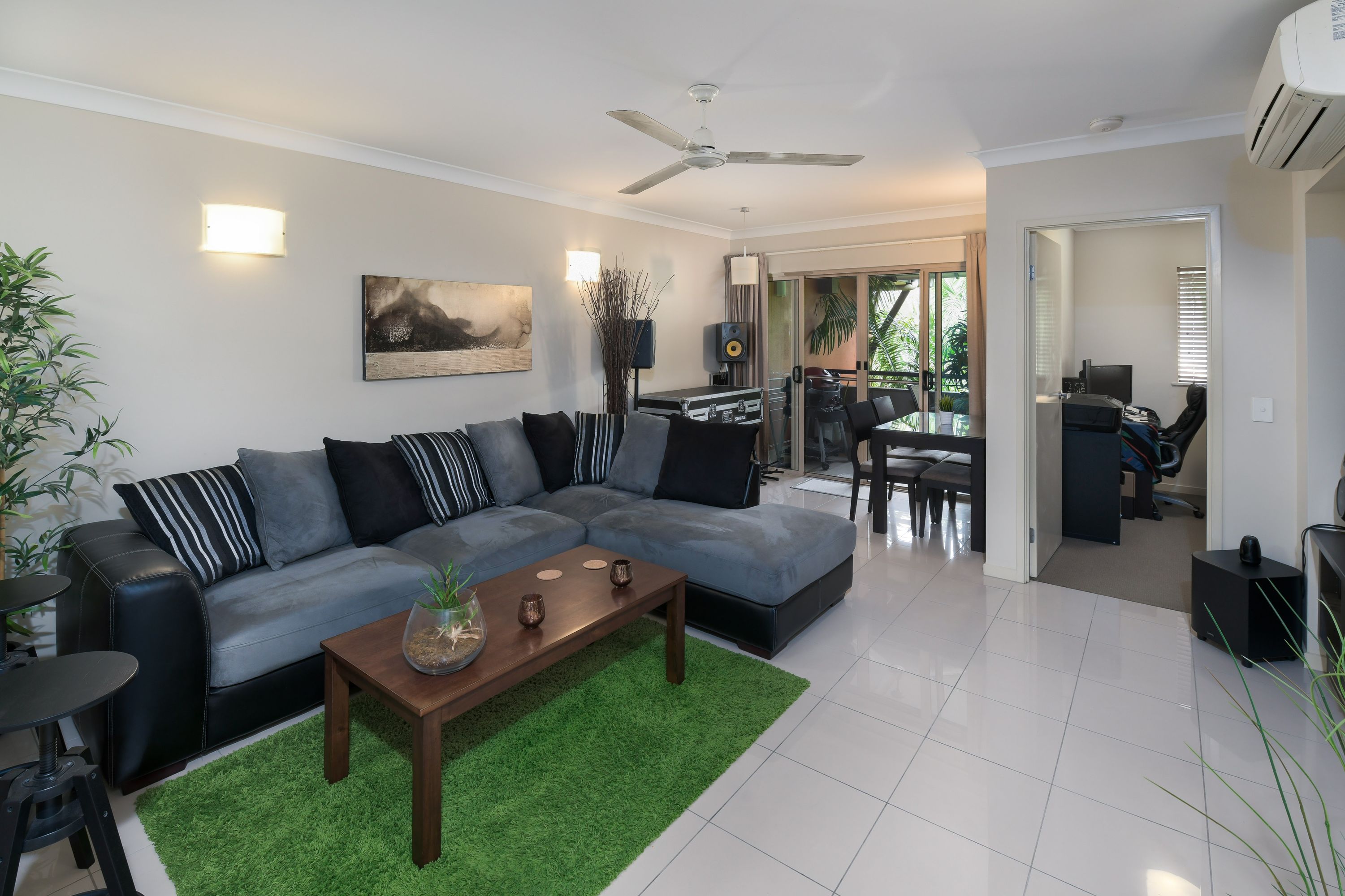 780/12, Westcourt - Thumbnail 2