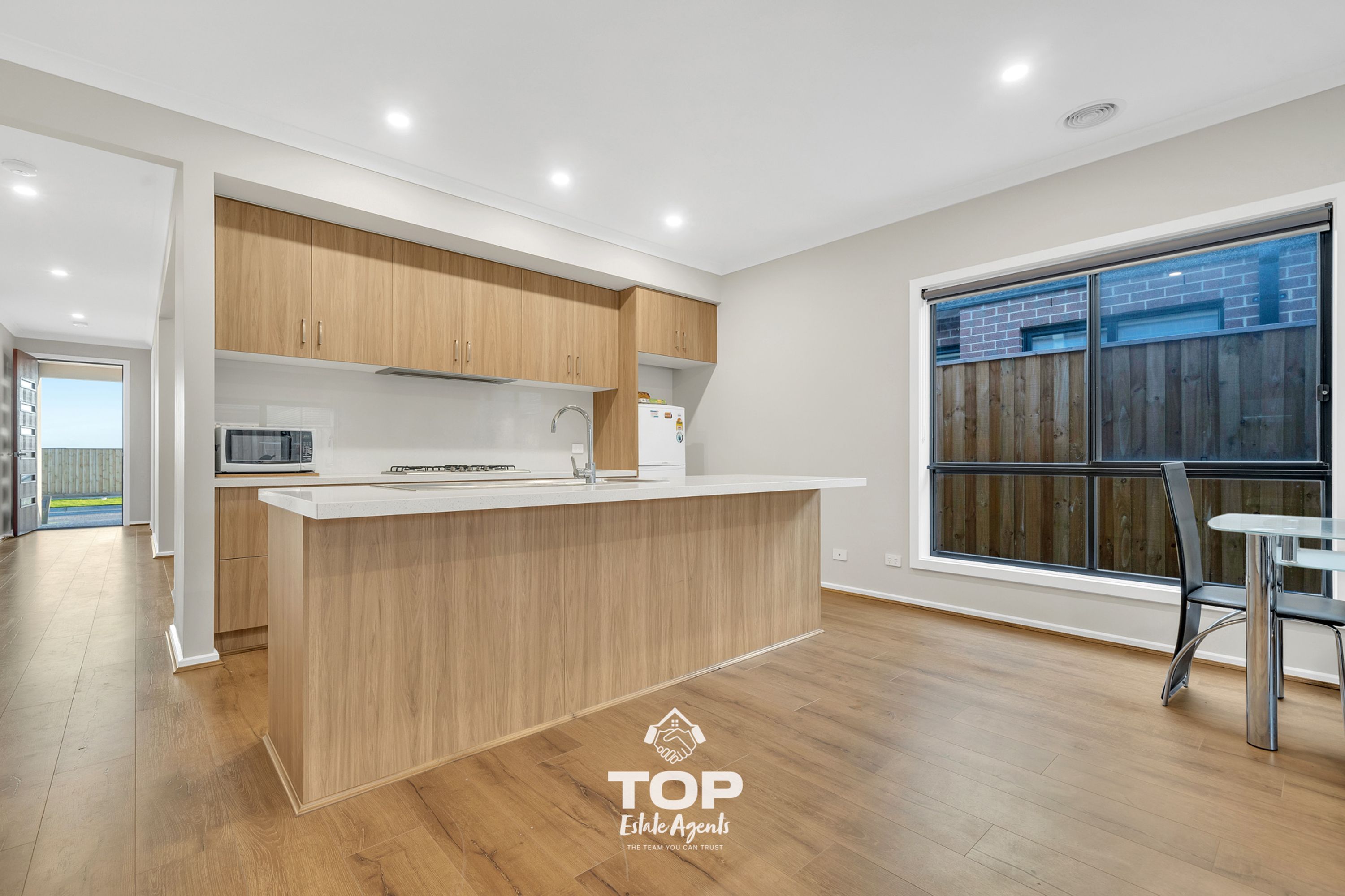 18 Diversity Road, Clyde North - Thumbnail 5
