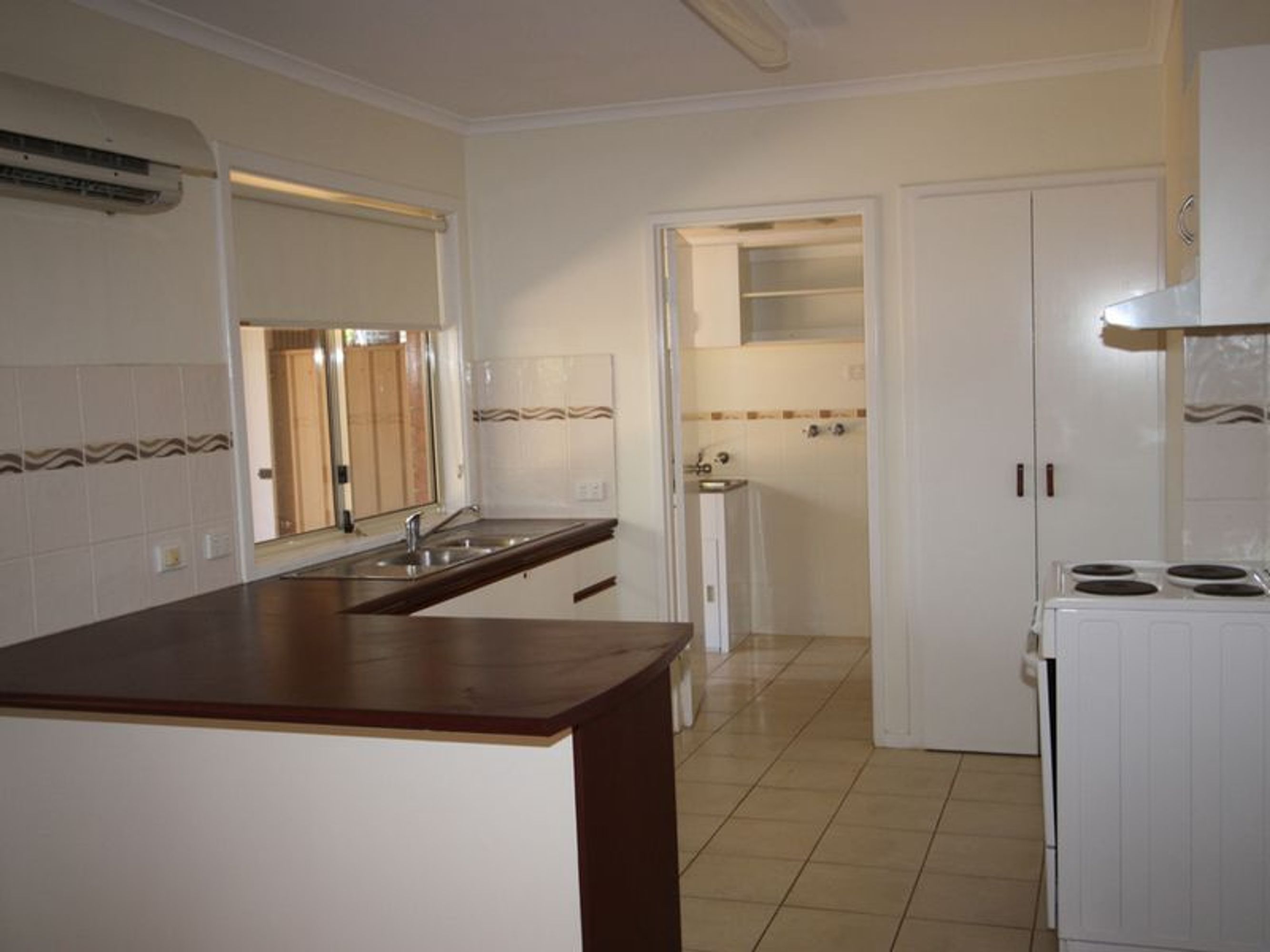 2/17 Dempster Street, Port Hedland, WA 6721, Port Hedland - Thumbnail 2