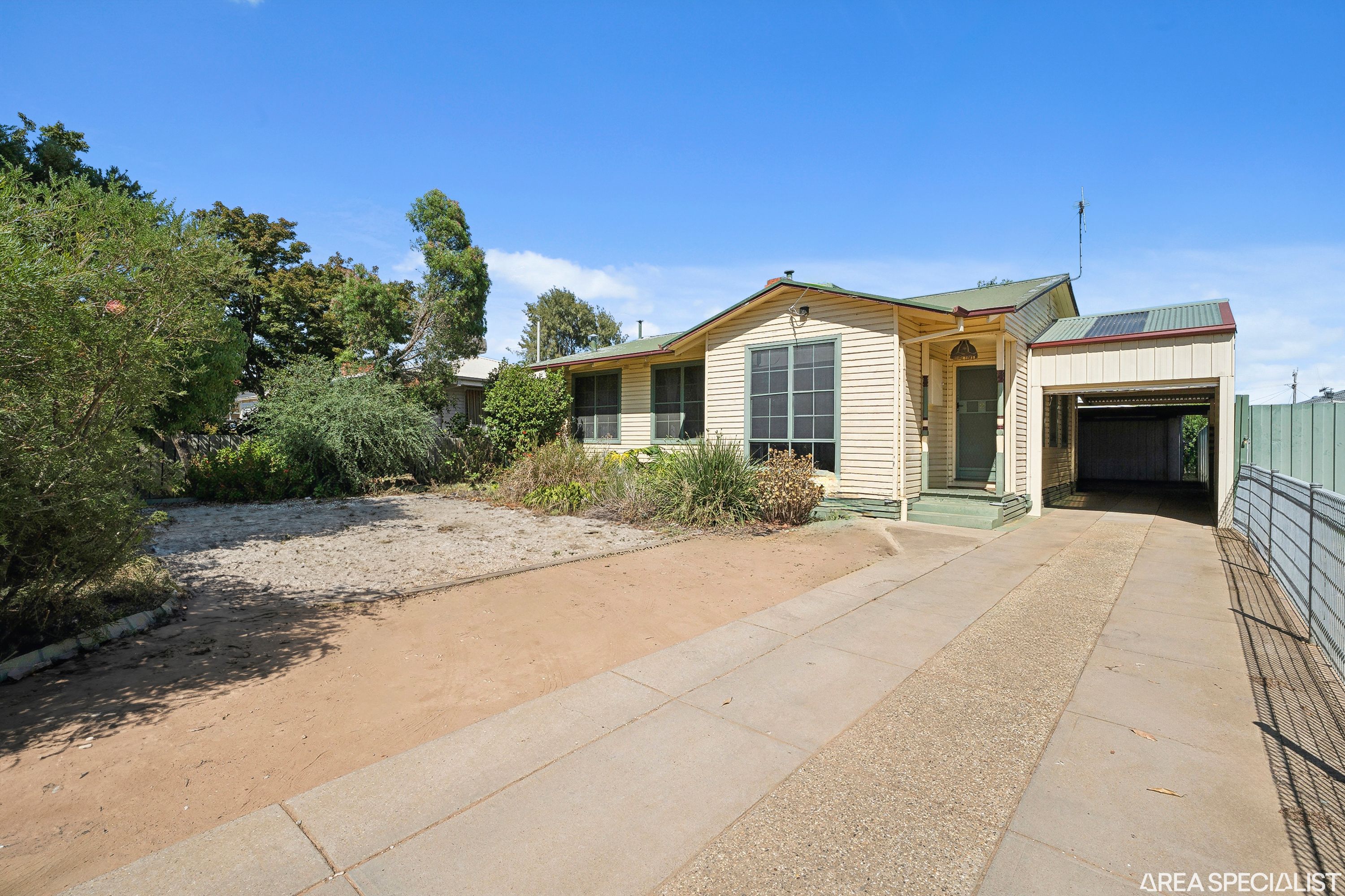 32 Halpin Crescent, Shepparton - Image 1
