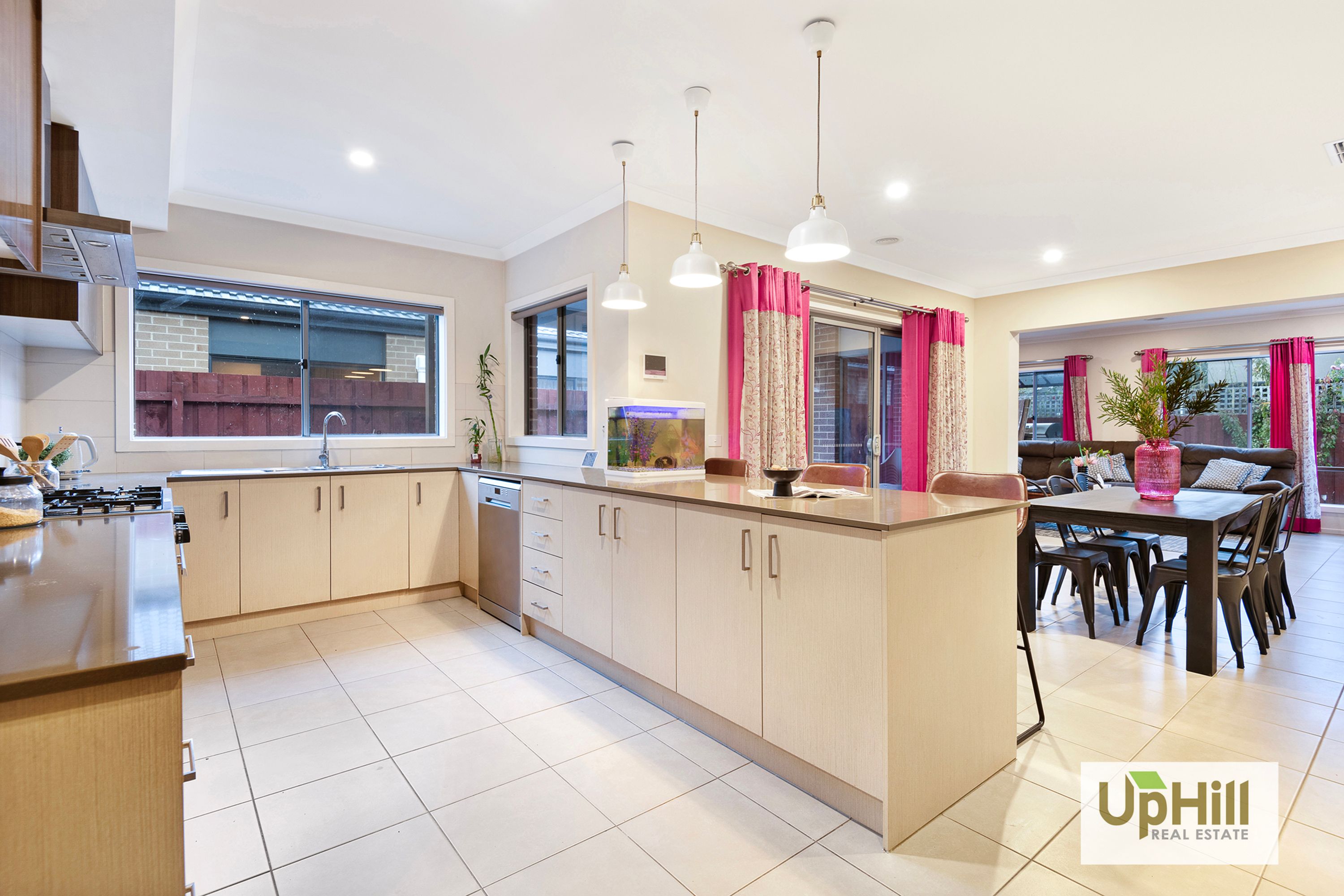 37 Fiorelli Boulevard, Cranbourne East - Thumbnail 6
