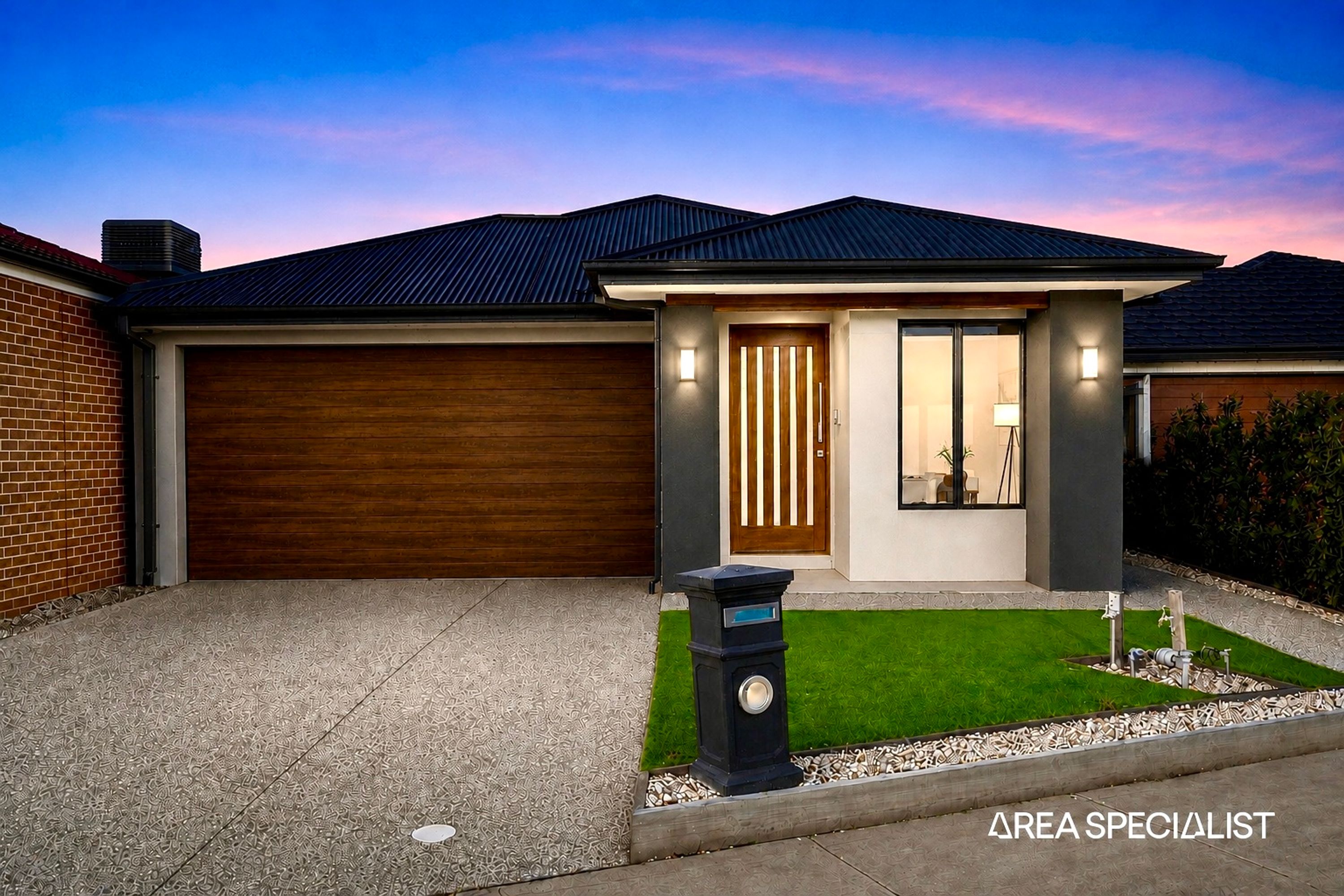 28 Mewat Circuit, Thornhill Park - Image 1
