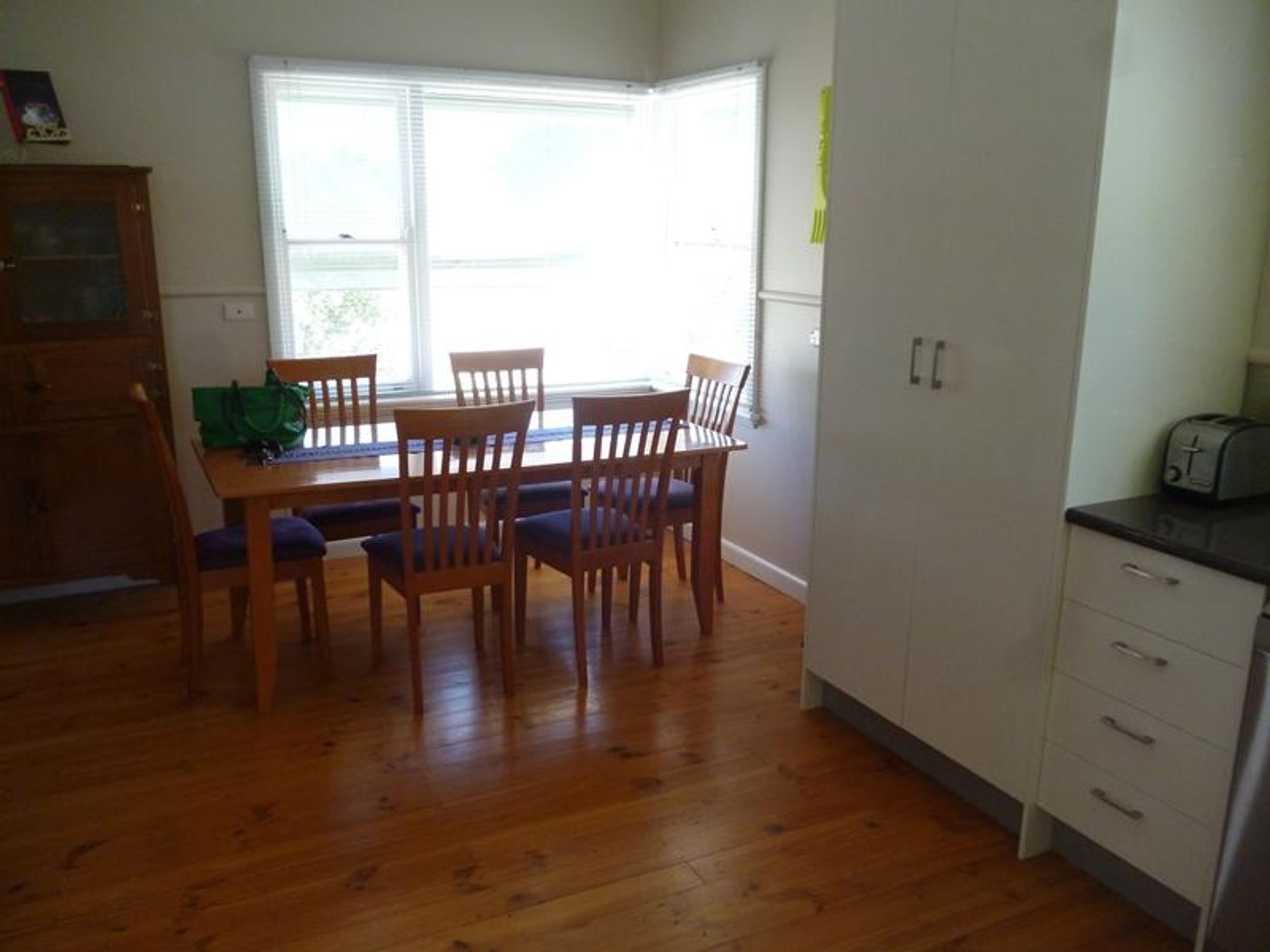 9 Tucker Street, Horsham VIC 3400, Horsham - Thumbnail 3