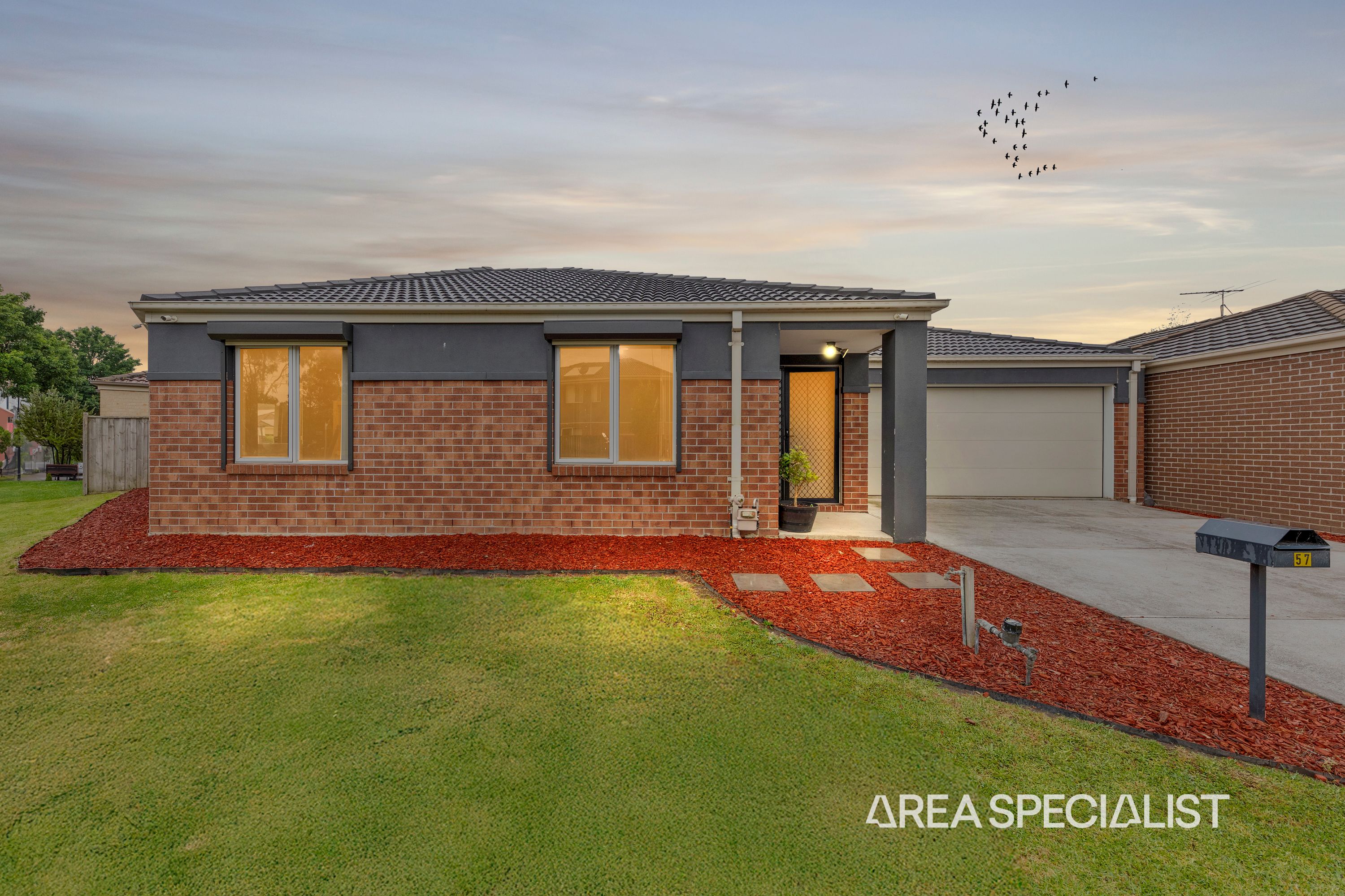 57 Fallingwater Drive, Pakenham - Thumbnail 2