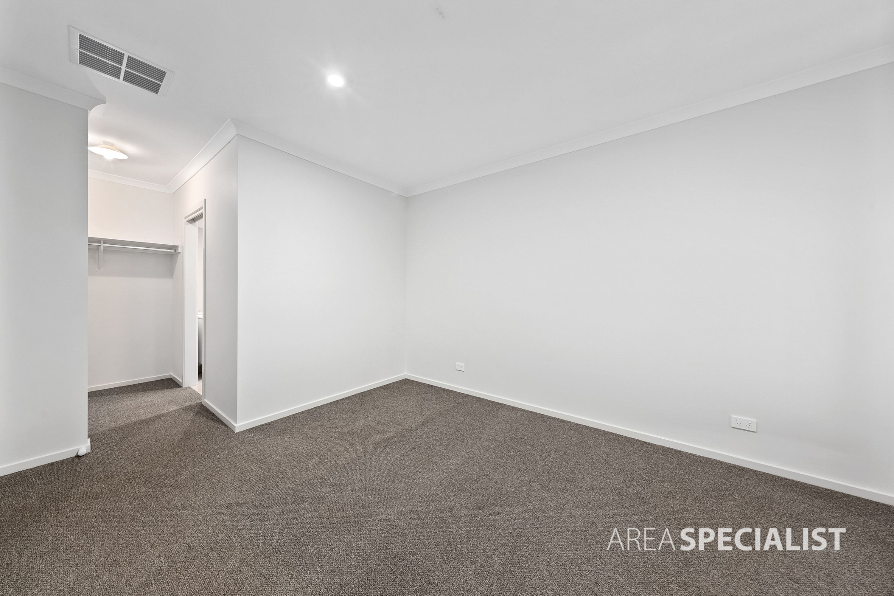 4 Ambervue Drive, Cobblebank VIC 3338, Cobblebank - Thumbnail 5