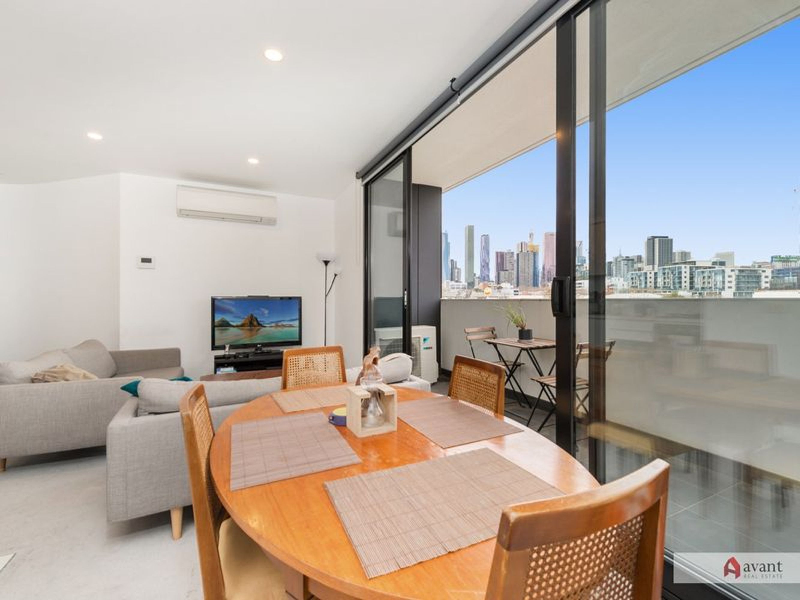 208/135 Roden Street, West Melbourne - Thumbnail 2