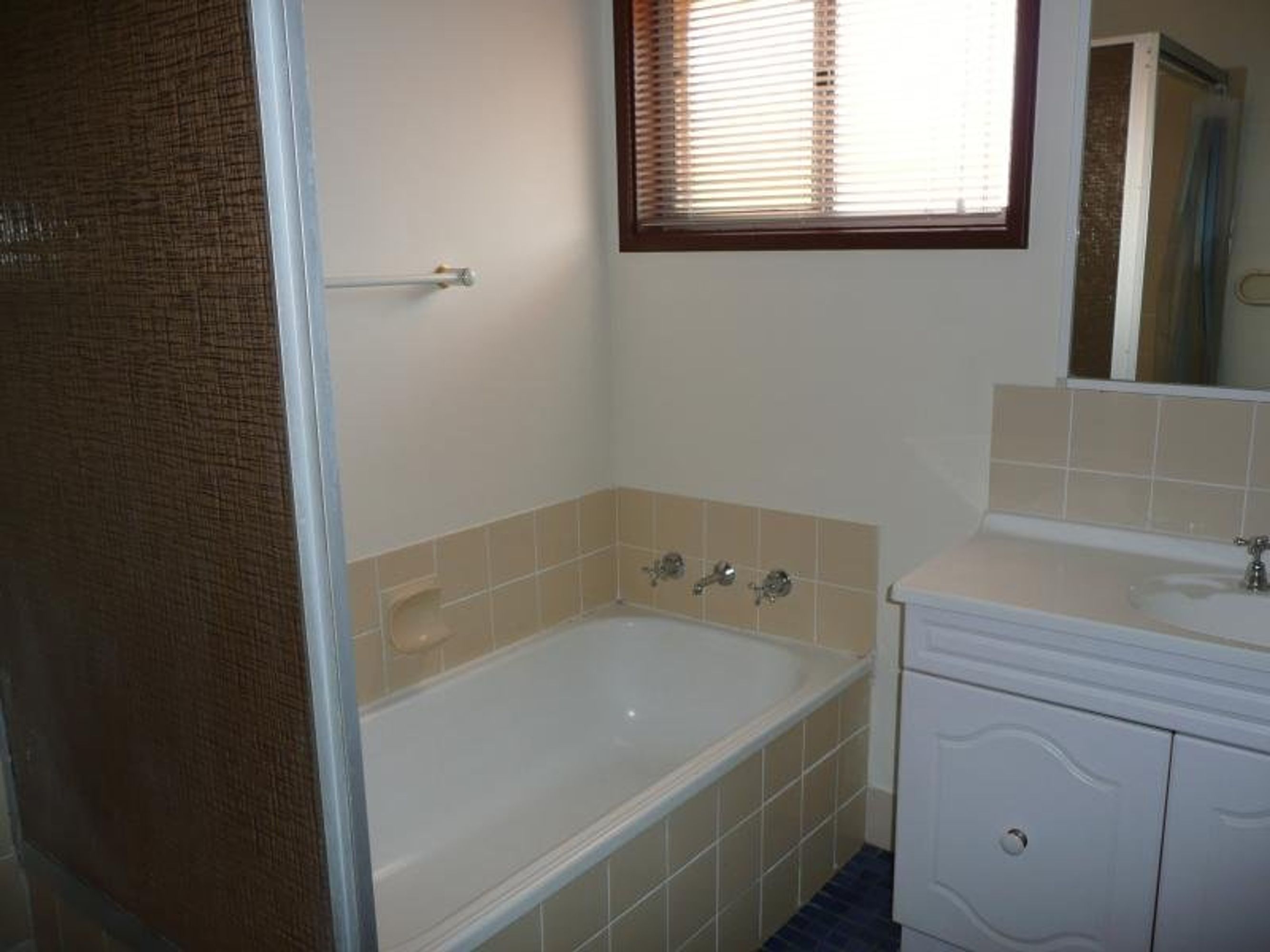 1 Boogalla Crescent, South Hedland, South Hedland - Thumbnail 5