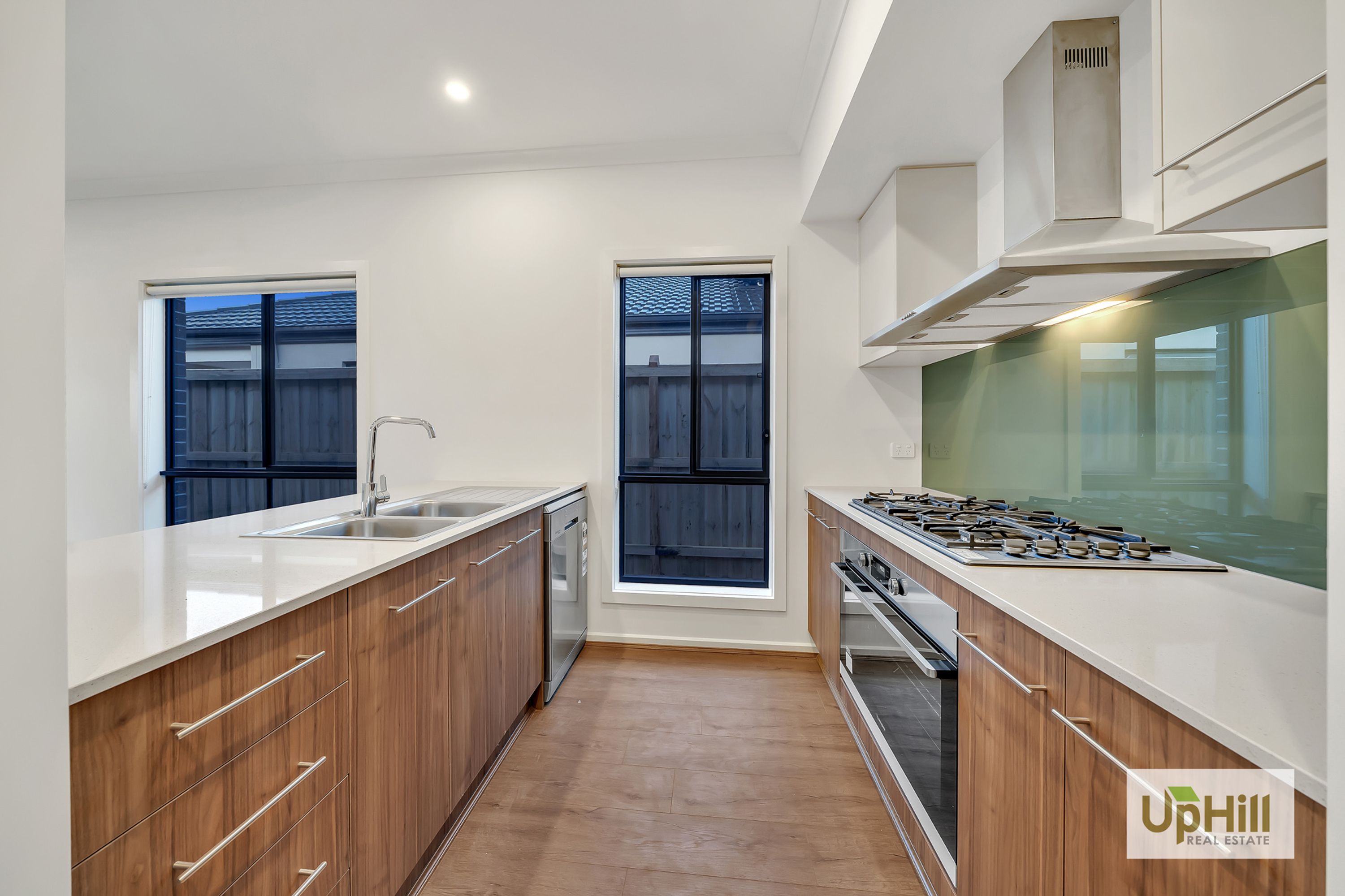 6 Lefrant Way, Cranbourne South - Thumbnail 5
