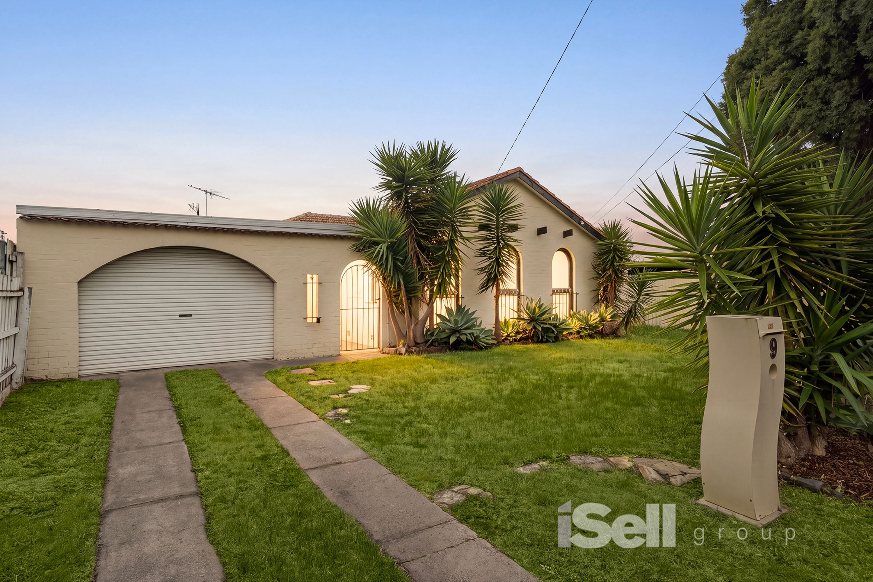 9 Albion Court, Springvale South - Image 1