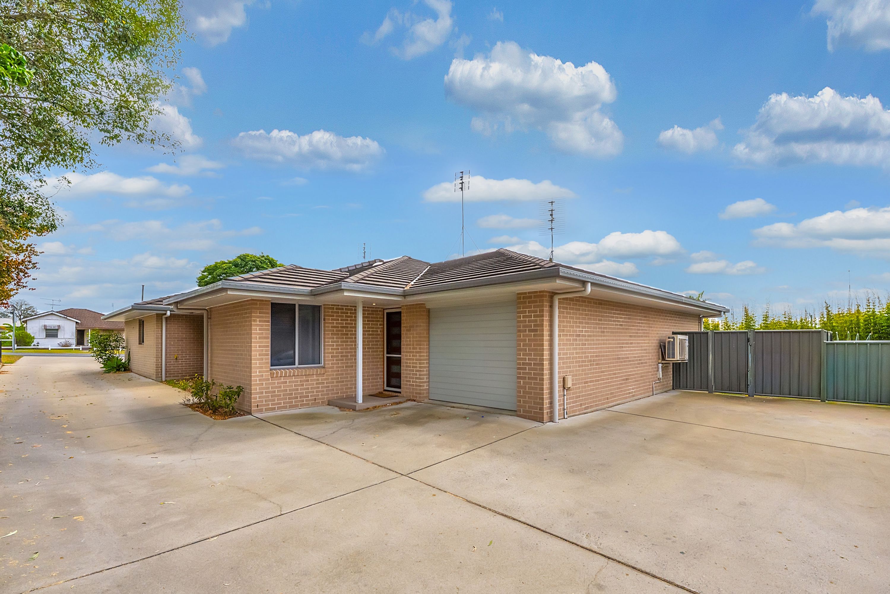 2/2/145 Bent Street, South Grafton - Image 1