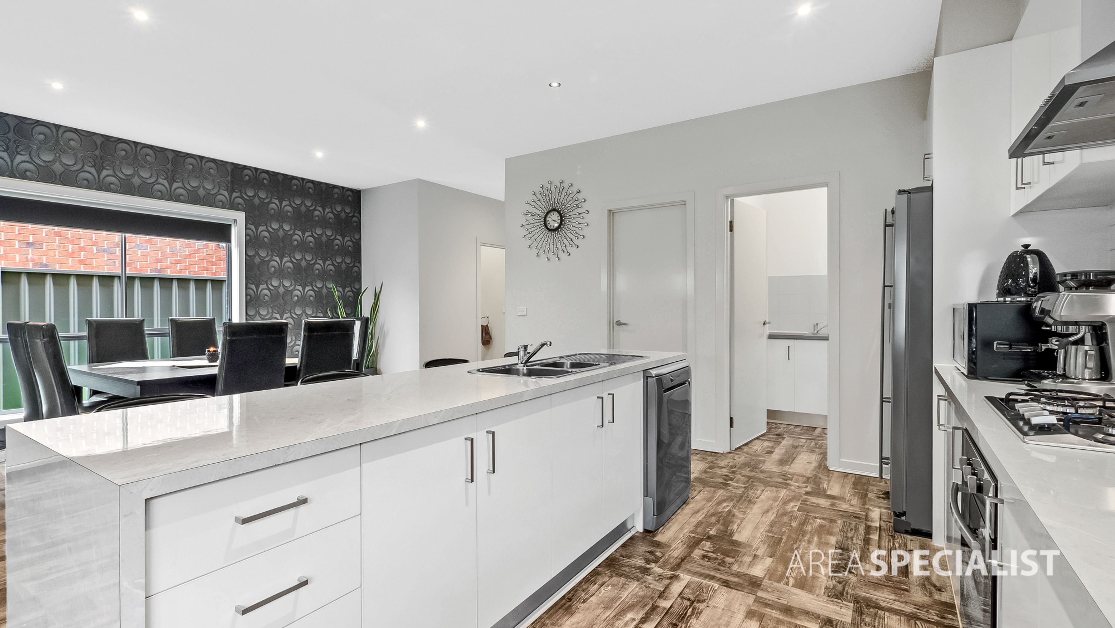44 Arroyo Place, Caroline Springs VIC 3023, Caroline Springs - Thumbnail 4