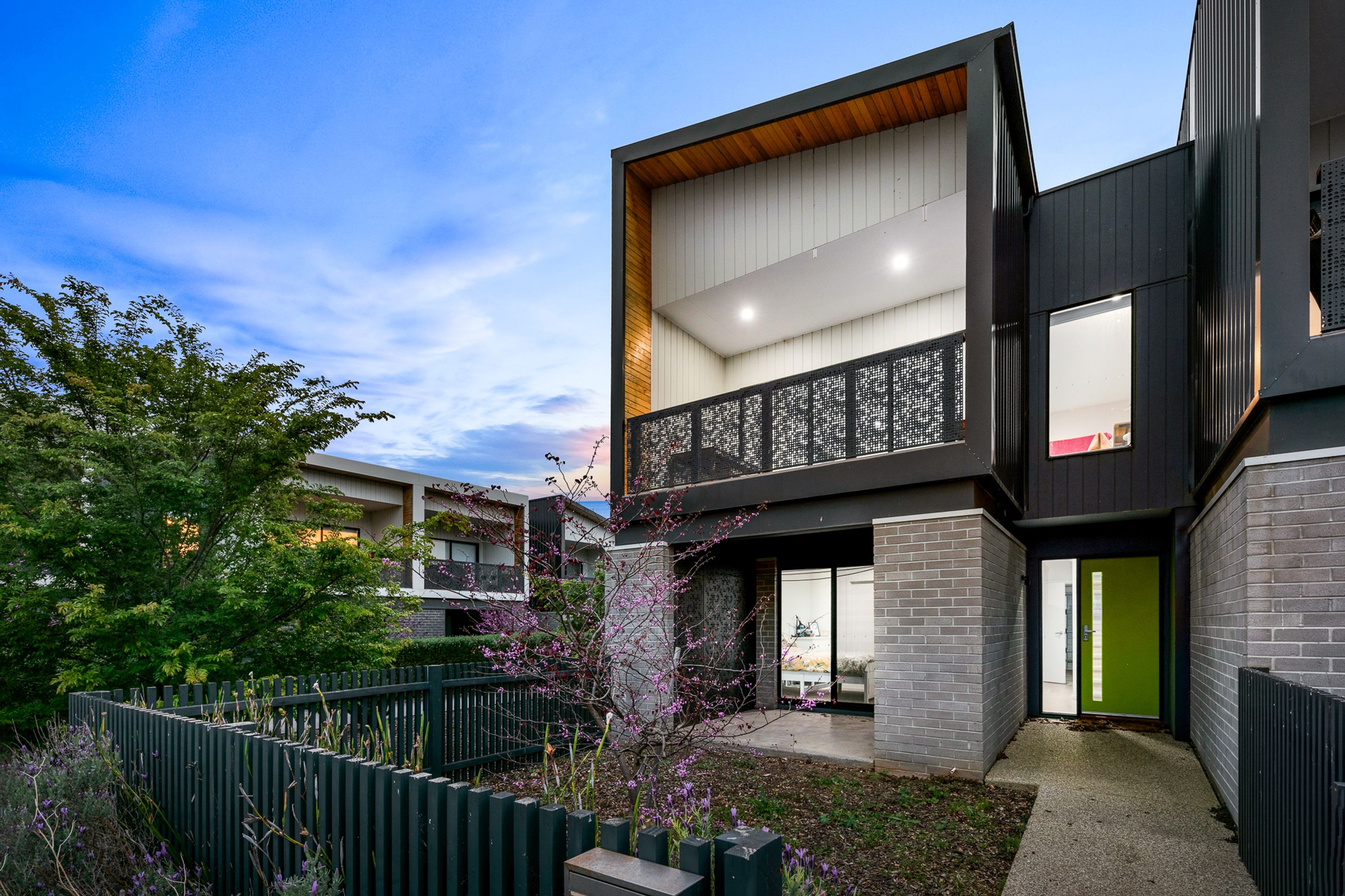 10 Helmsman Walk, Point Cook VIC 3030, Point Cook - Thumbnail 2