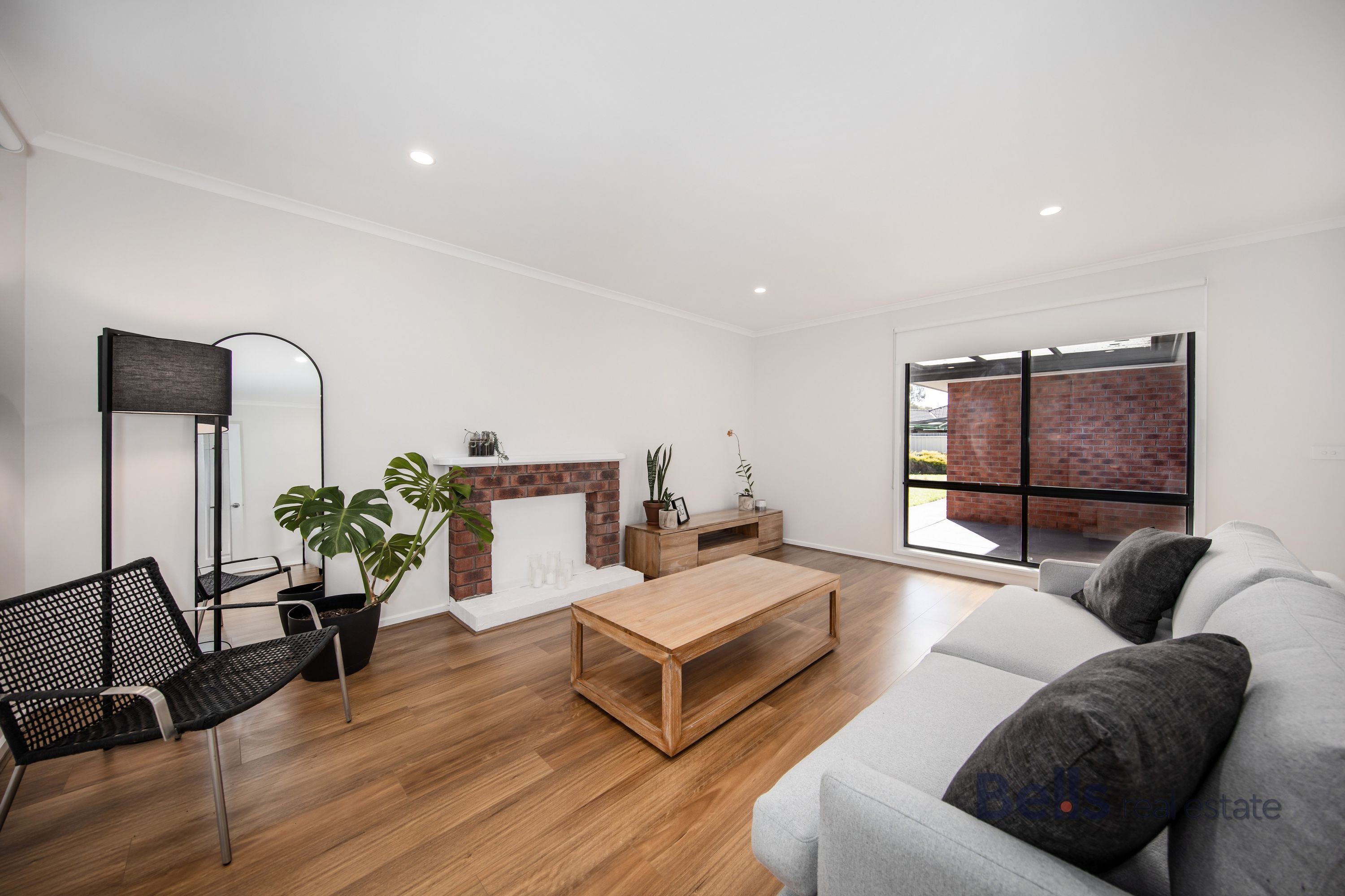 10 Dairy Close, Sydenham - Thumbnail 4