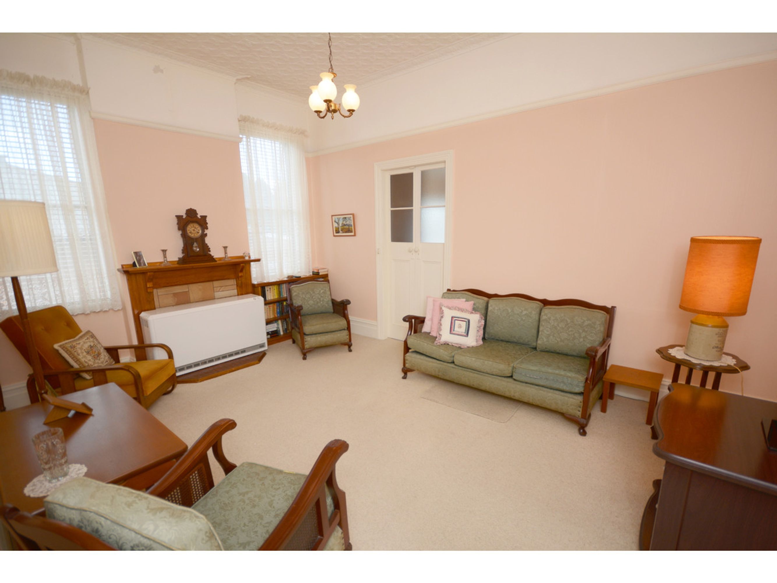 18 Waratah Street, Katoomba - Thumbnail 2