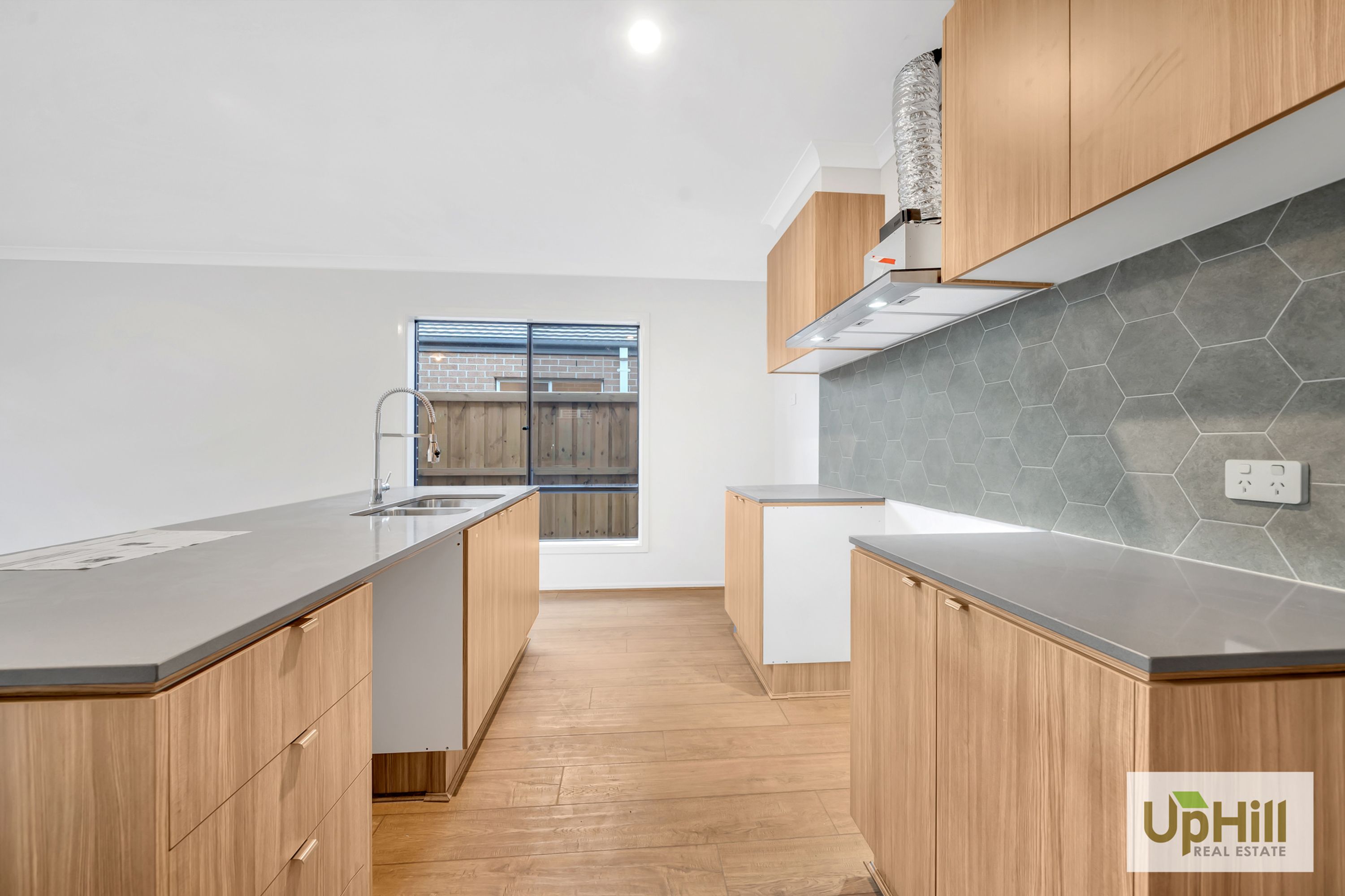 28 PABLO DRIVE, Clyde North - Thumbnail 6