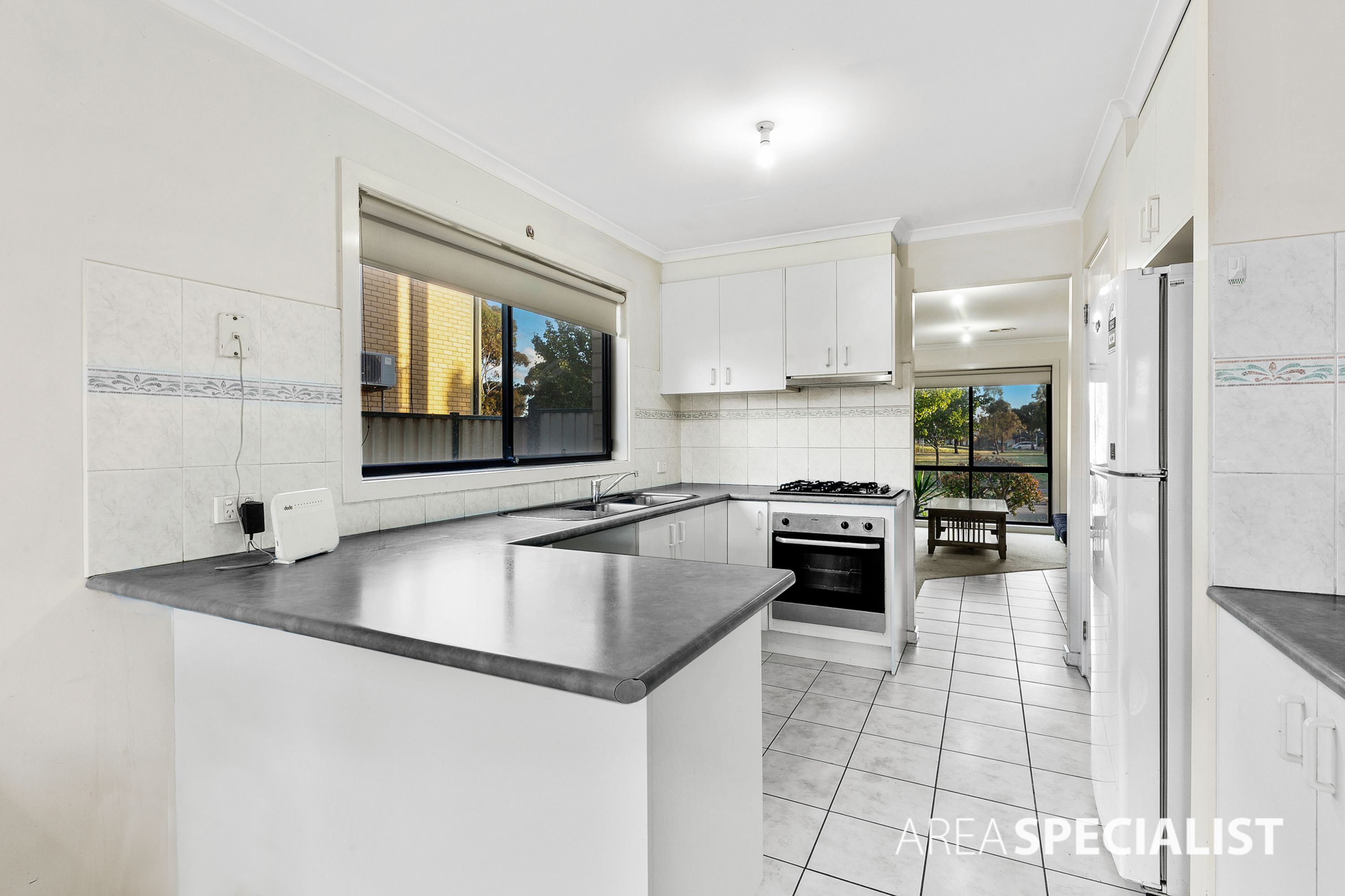 12 Mochrie Grove, Cairnlea VIC 3023, Cairnlea - Thumbnail 4