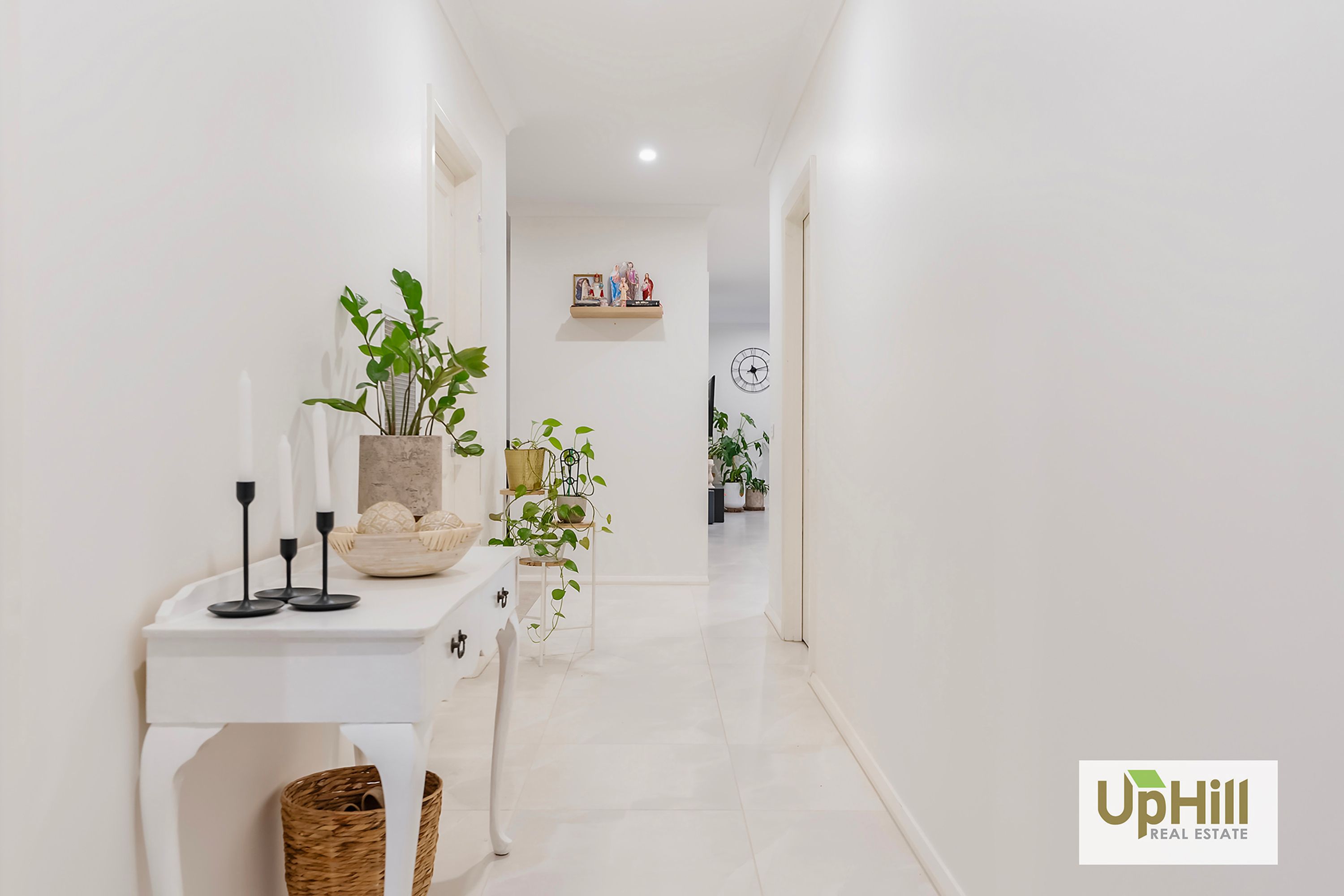 28 Khan Boulevard, Clyde North - Thumbnail 2
