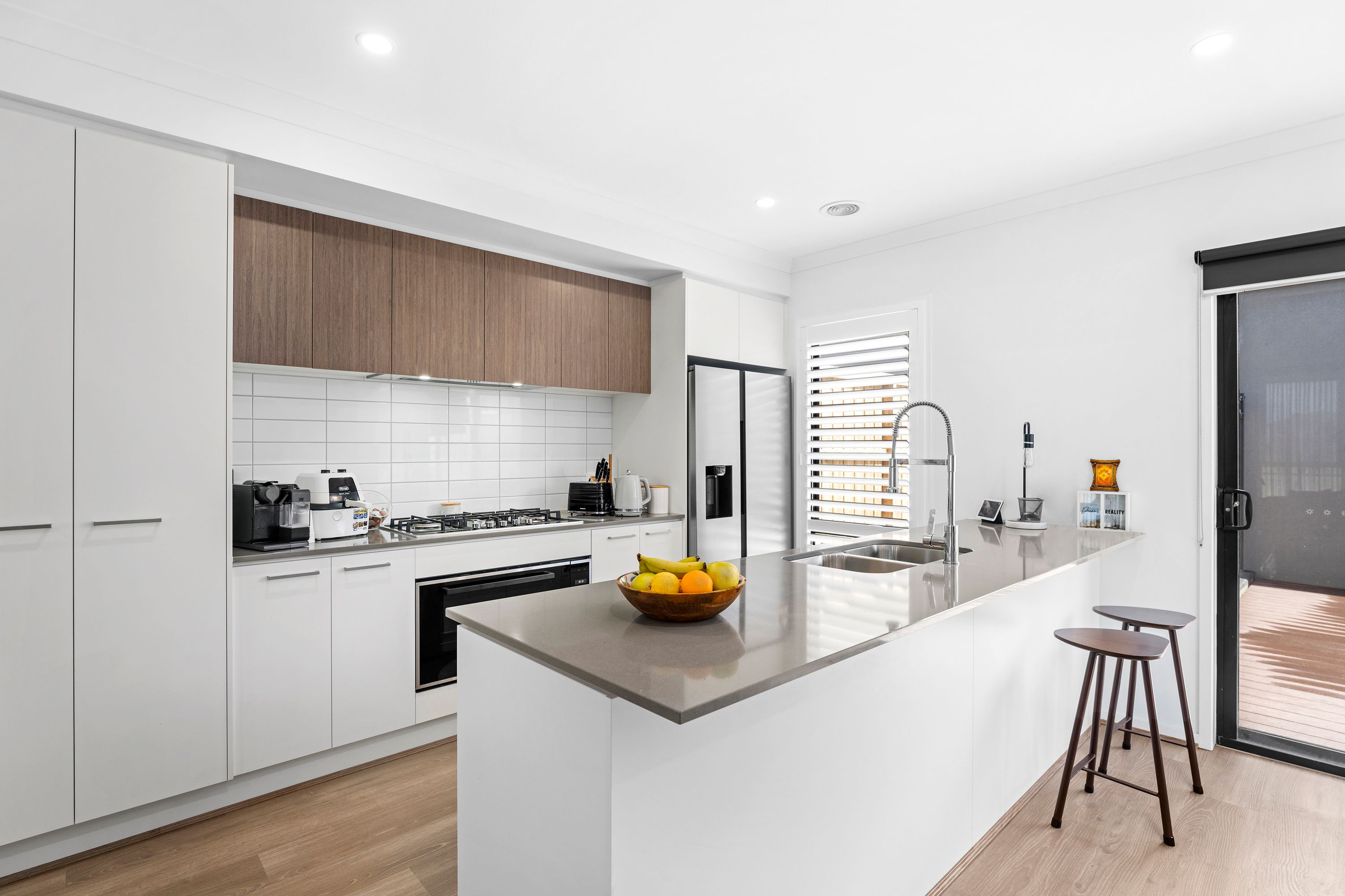 4 Peterlee Walk, Werribee, VIC 3030, Werribee - Thumbnail 2