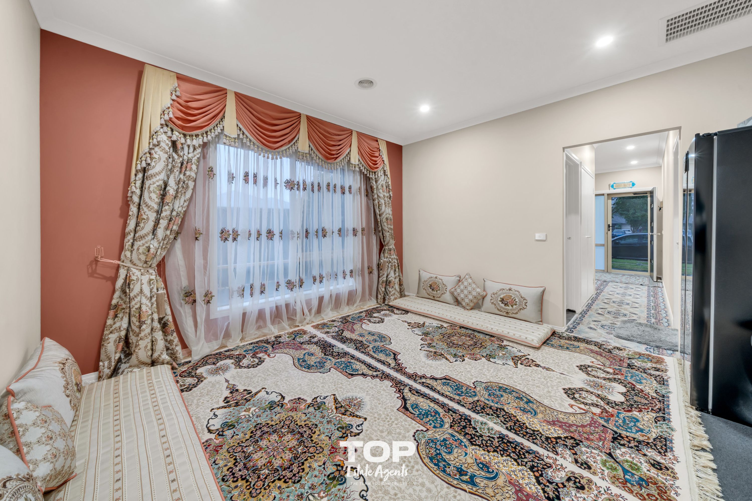 16 Baranello Crescent, Cranbourne East - Thumbnail 6