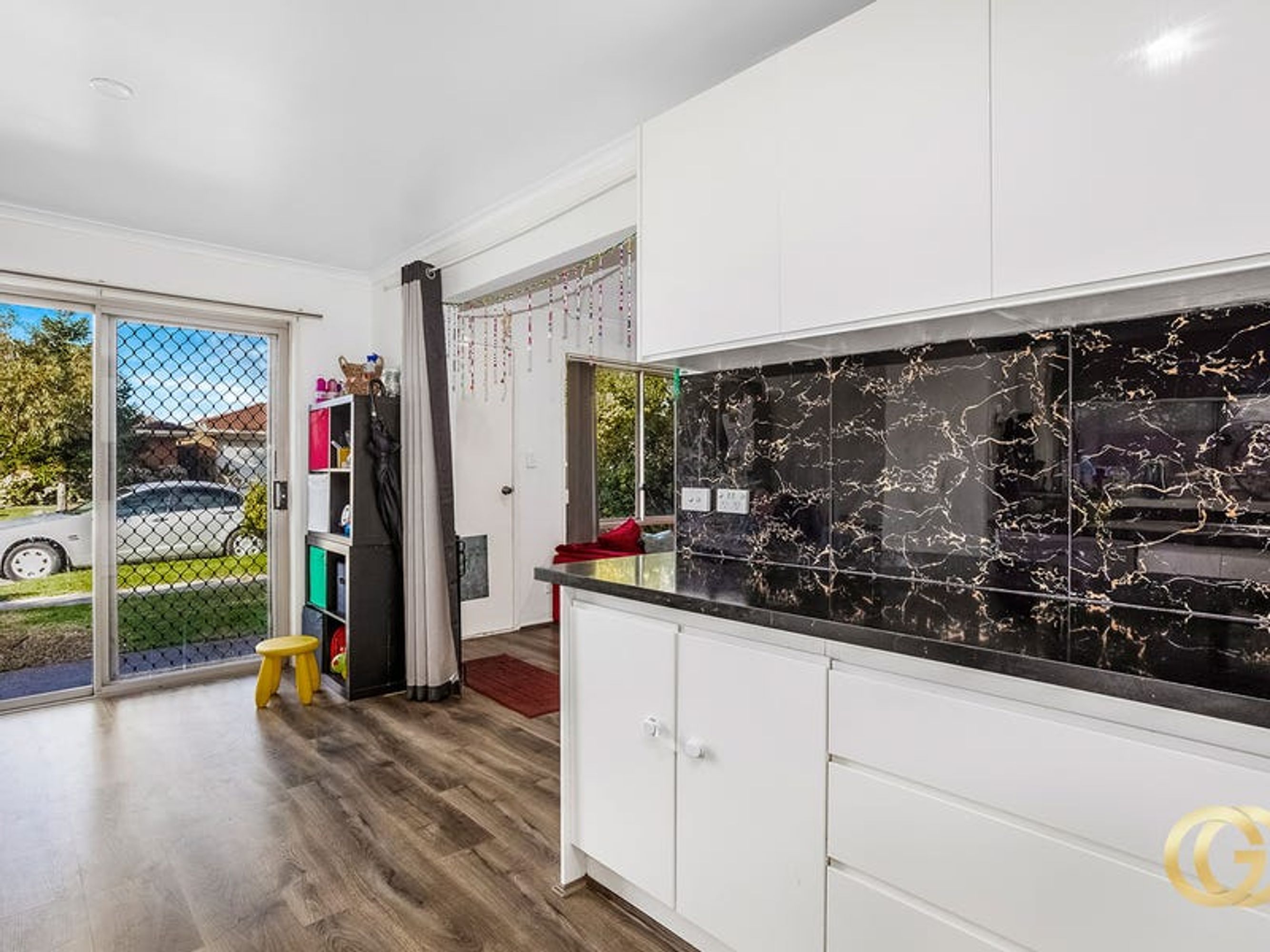 39 Raisell Road, Cranbourne West - Thumbnail 3