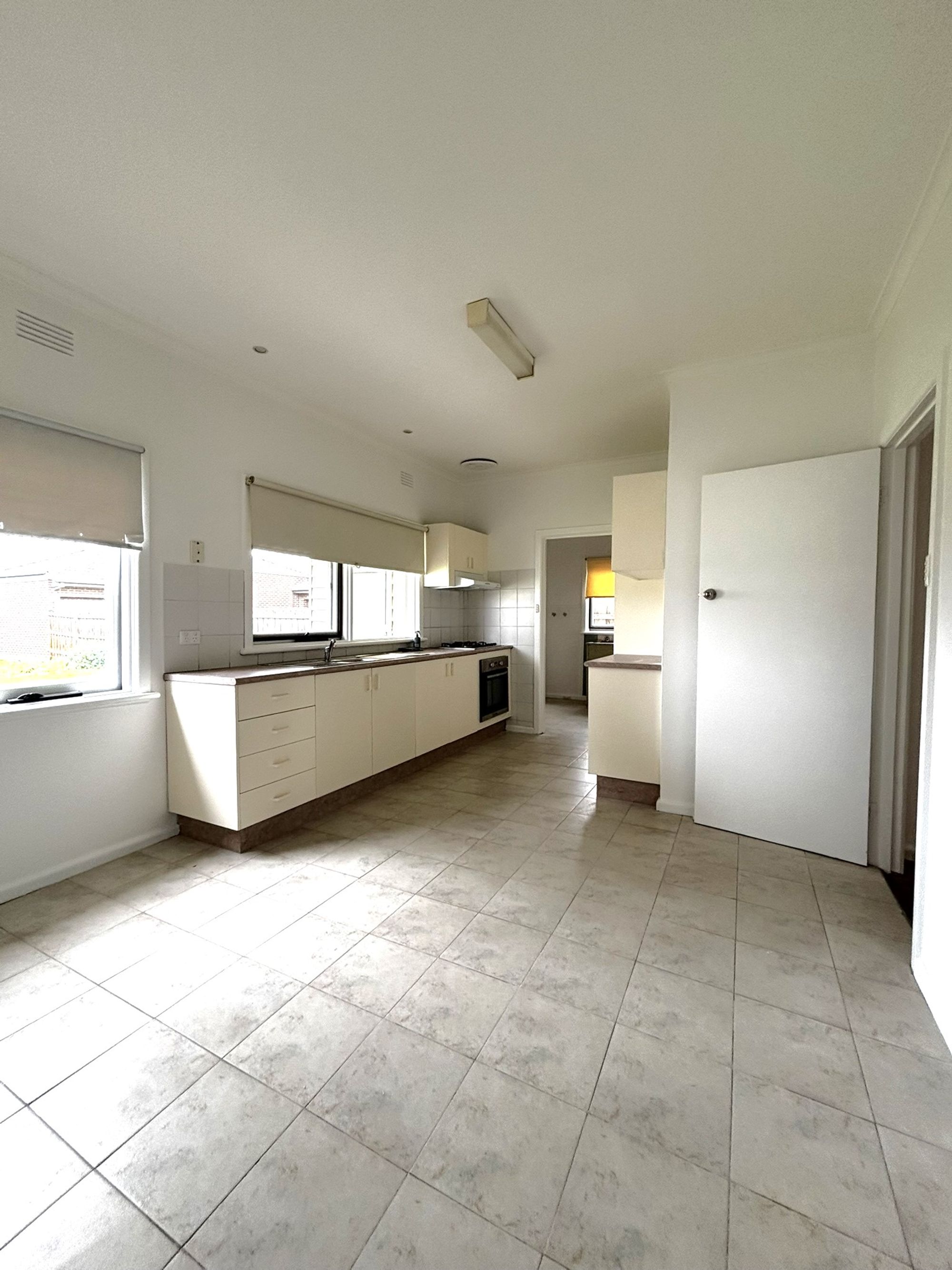 21 Arnold Street, Sunshine West - Thumbnail 5