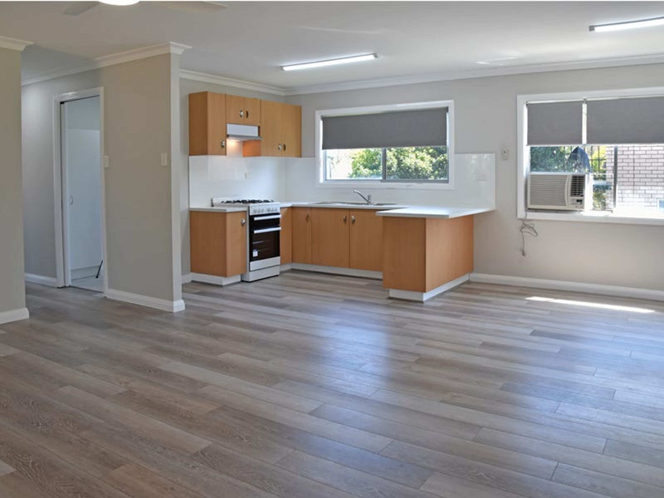 14 Neill Street, Lawrence - Thumbnail 4