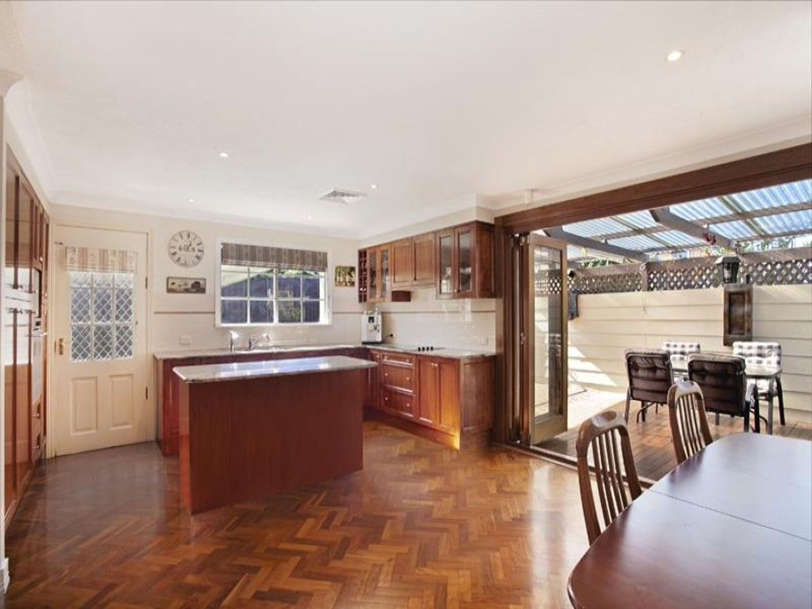57 Universal Ave, Georges Hall, Georges Hall - Thumbnail 3